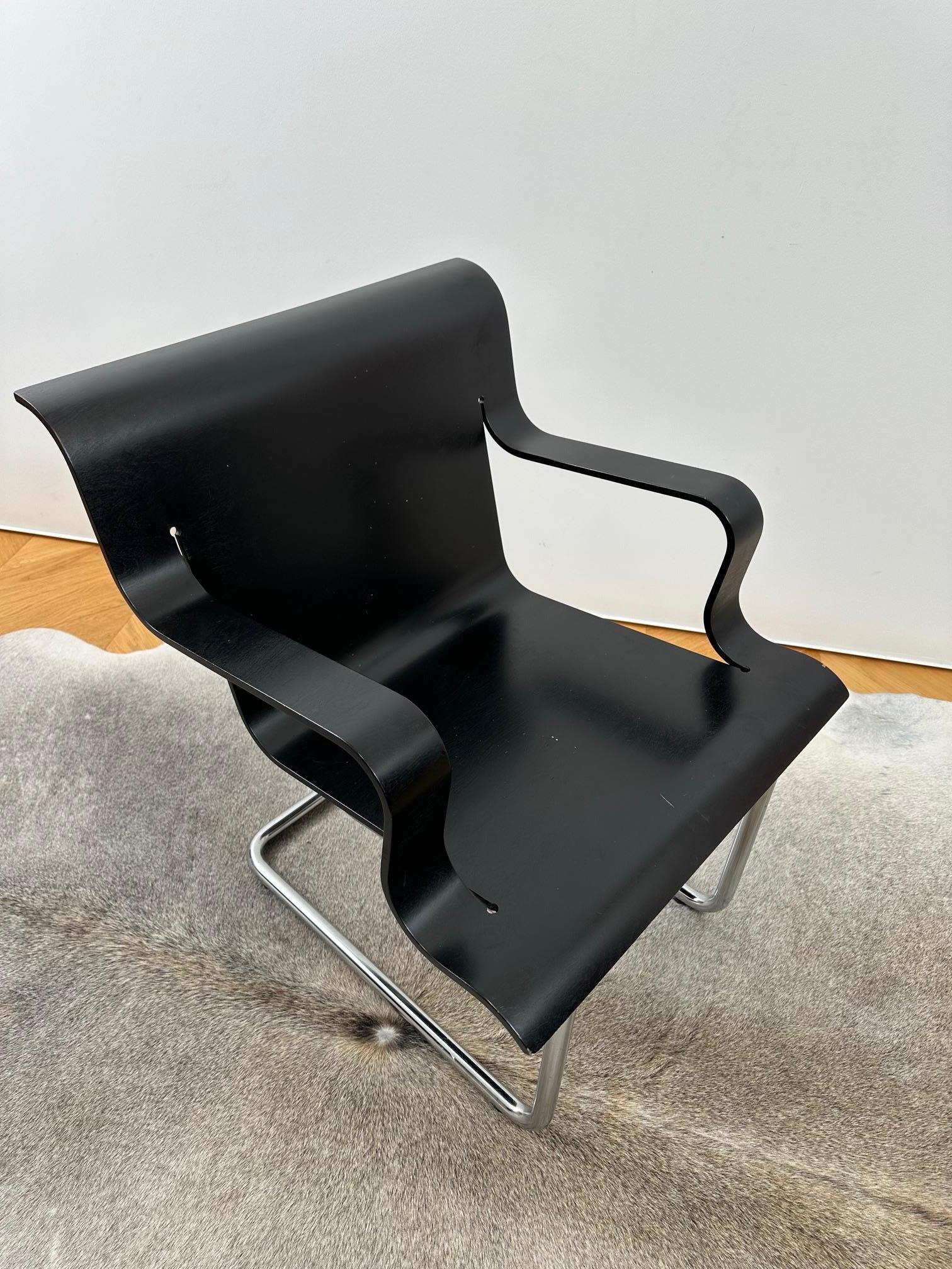 Rare fauteuil cantilever Alvar Aalto modèle 26, Artek, Finlande État moyen - En vente à Espoo, FI