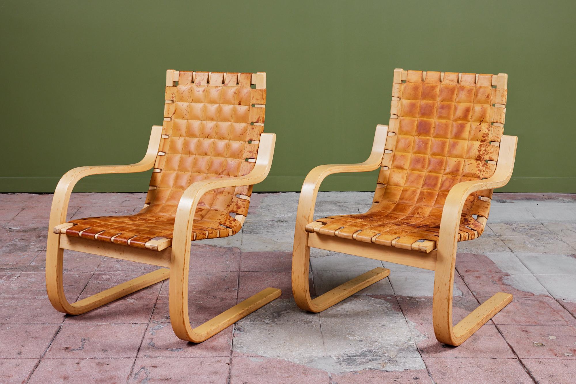 Scandinavian Modern Alvar Aalto Cantilevered Leather Lounge Chair for Artek For Sale