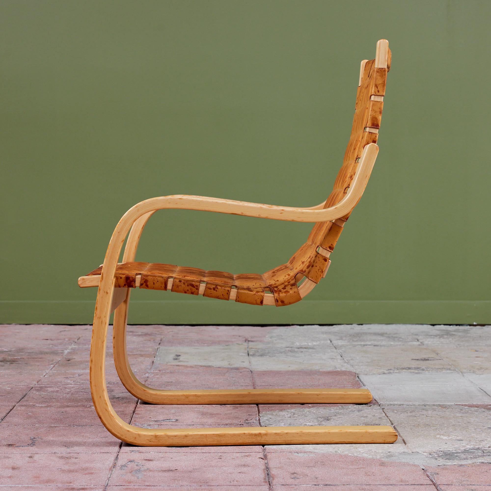 20th Century Alvar Aalto Cantilevered Leather Lounge Chair for Artek For Sale