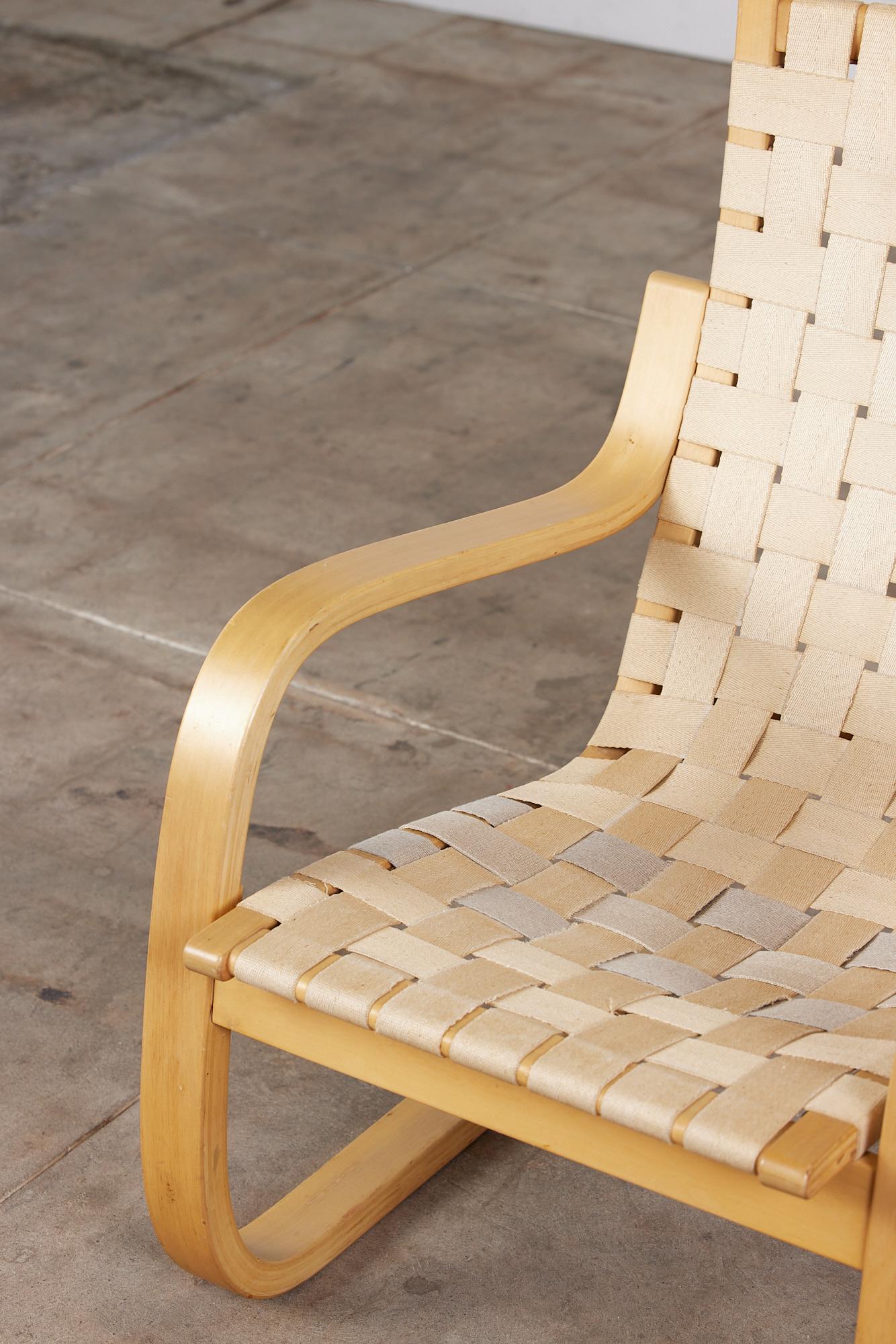 Alvar Aalto Cantilevered Lounge Chair for Artek 1