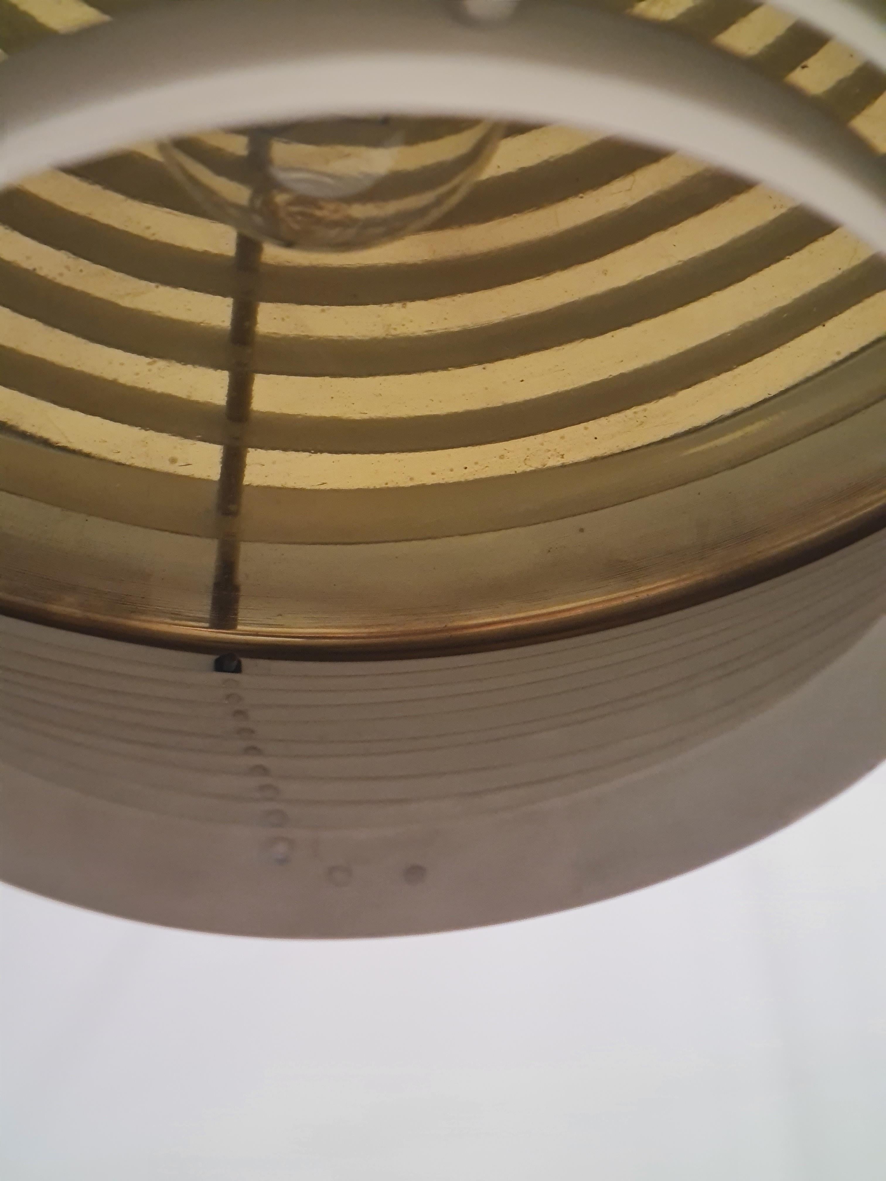 Alvar Aalto Ceiling Lamp Model. A605 in White & Brass, Valaistustyö 1950s 2