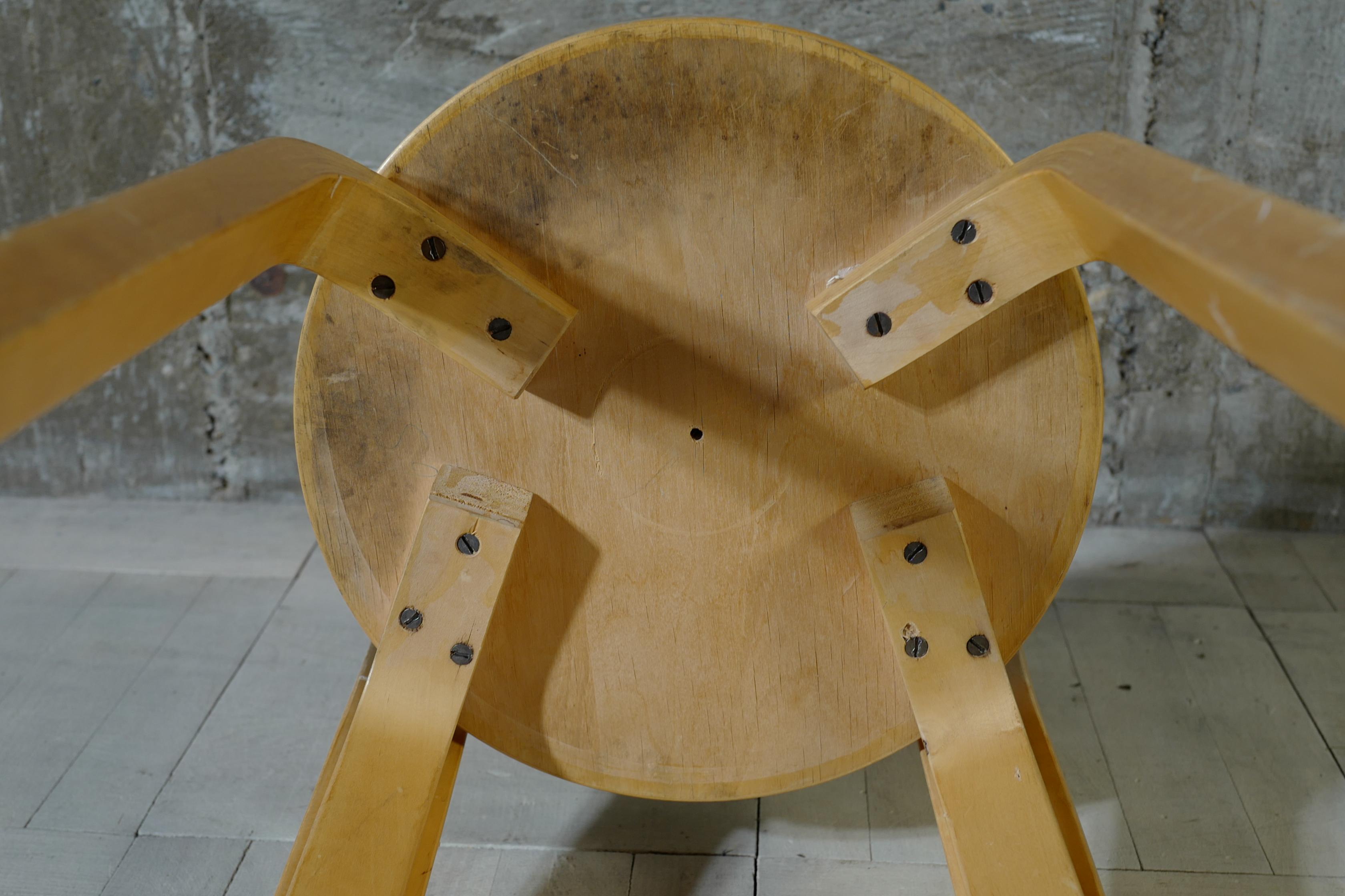 alvar aalto chair65 black linoleum top For Sale 4