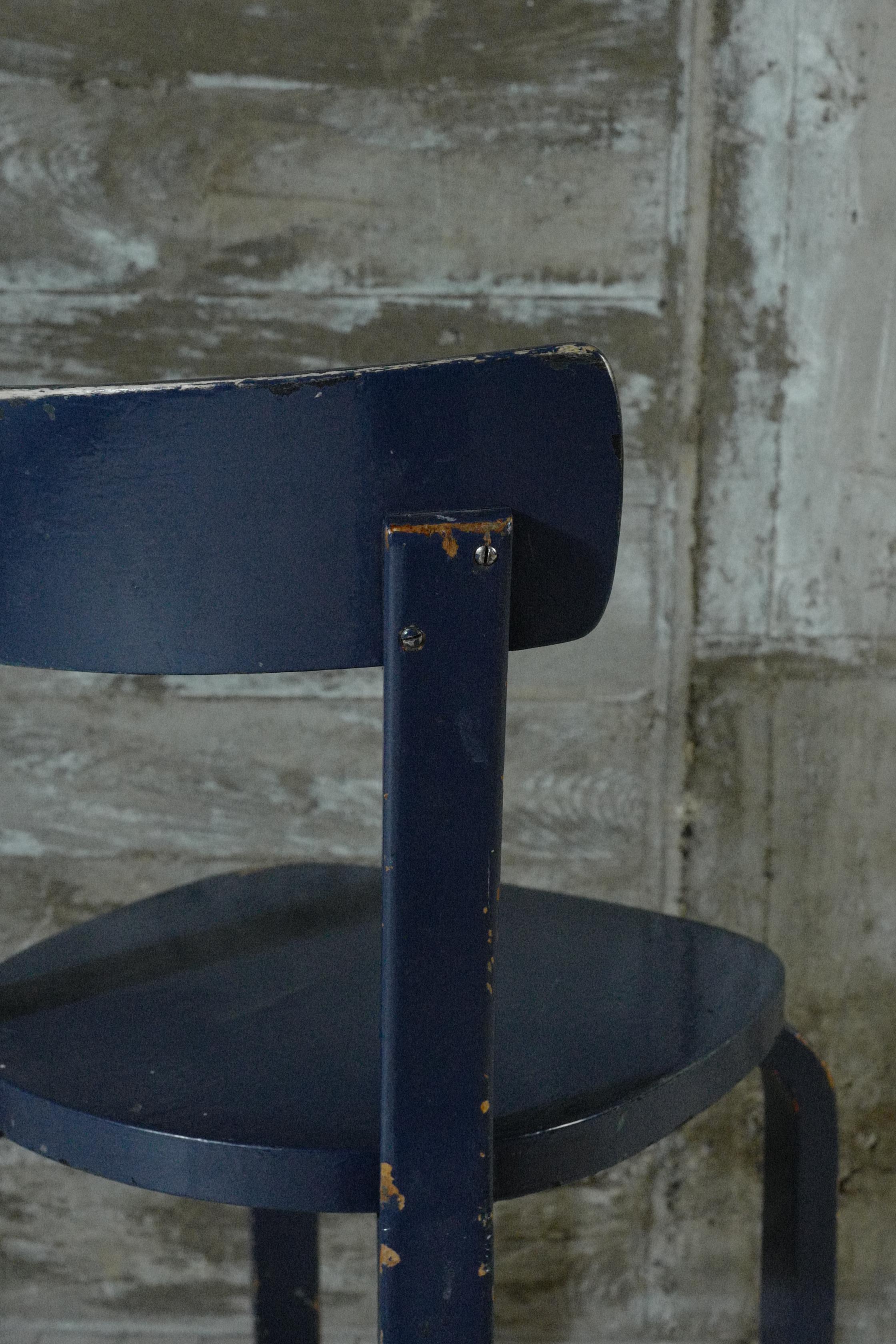 alvar aalto chair69 Painted Deep blue   1930's For Sale 2