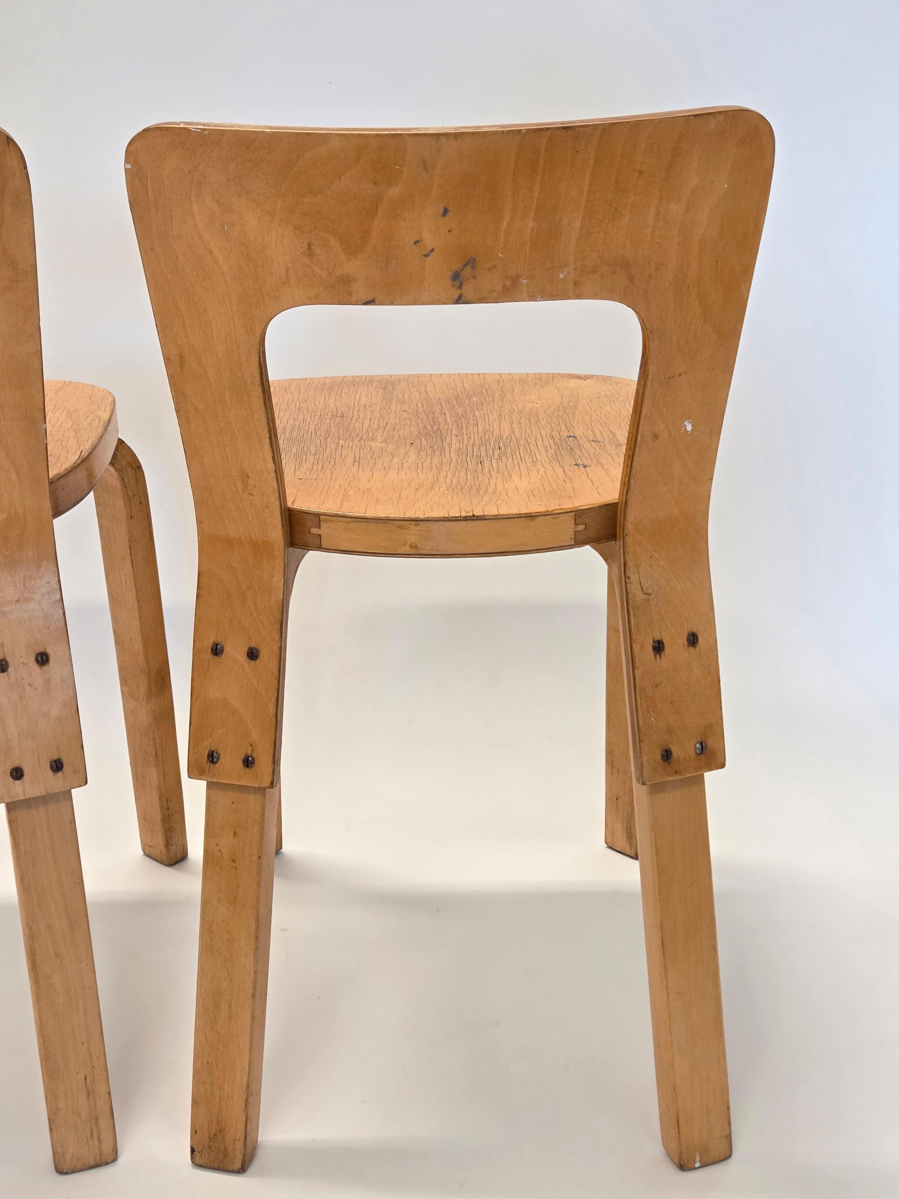 Alvar Aalto Chairs model A65 by Artek 1950s en venta 5