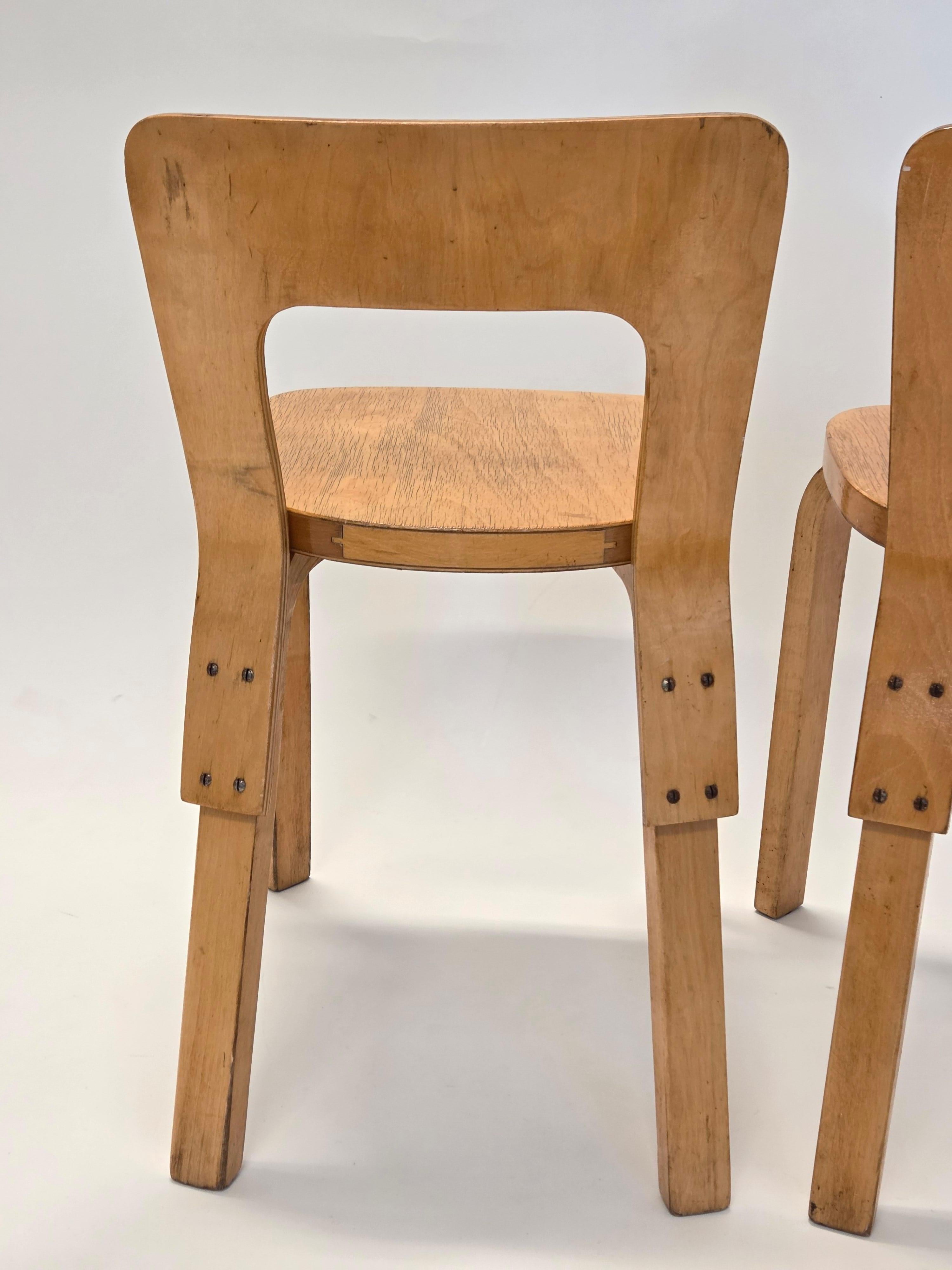 Alvar Aalto Chairs model A65 by Artek 1950s en venta 6