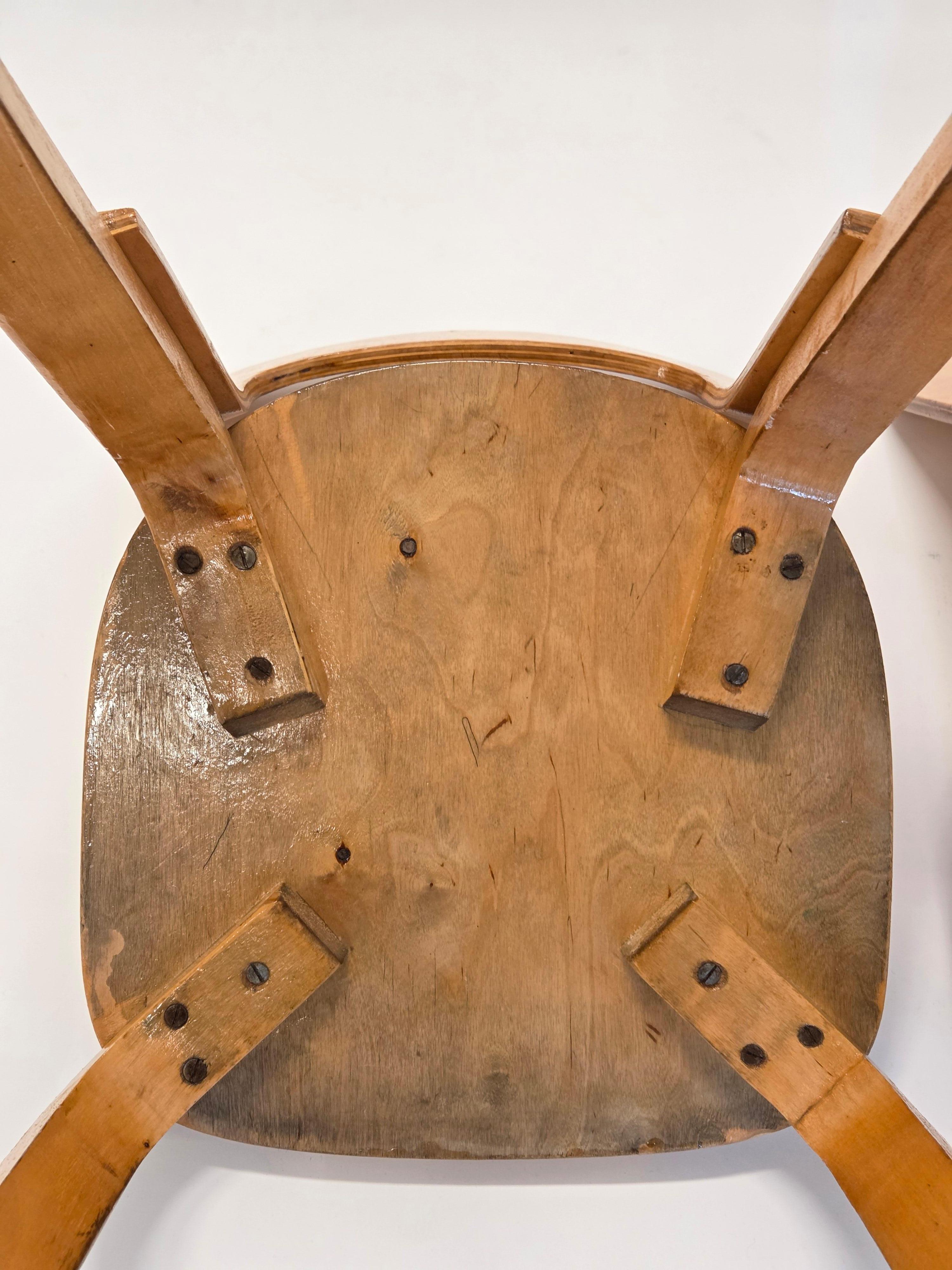 Alvar Aalto Chairs model A65 by Artek 1950s en venta 8