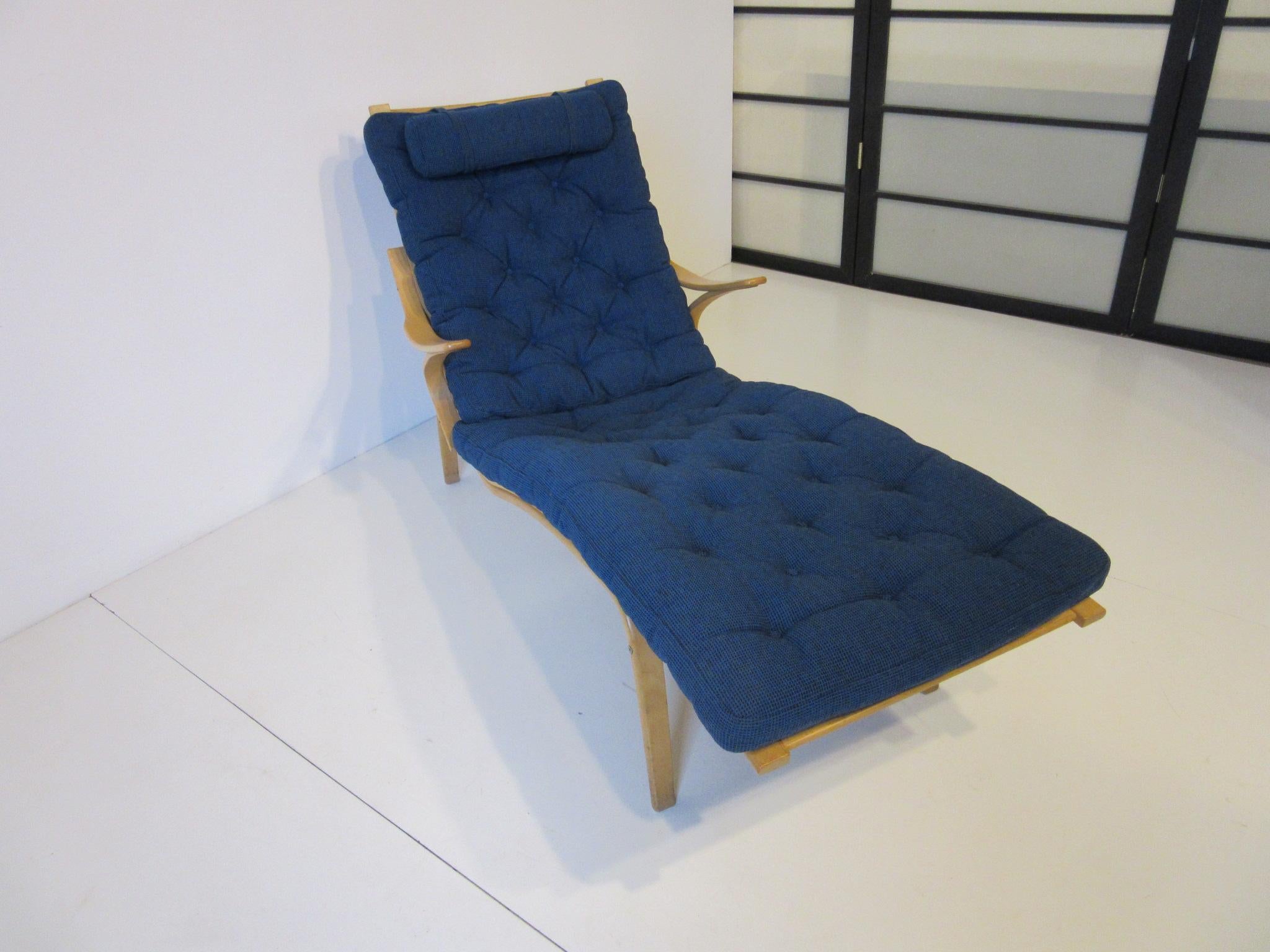 Bentwood Alvar Aalto Chaise Lounge Chair for Artek Finland