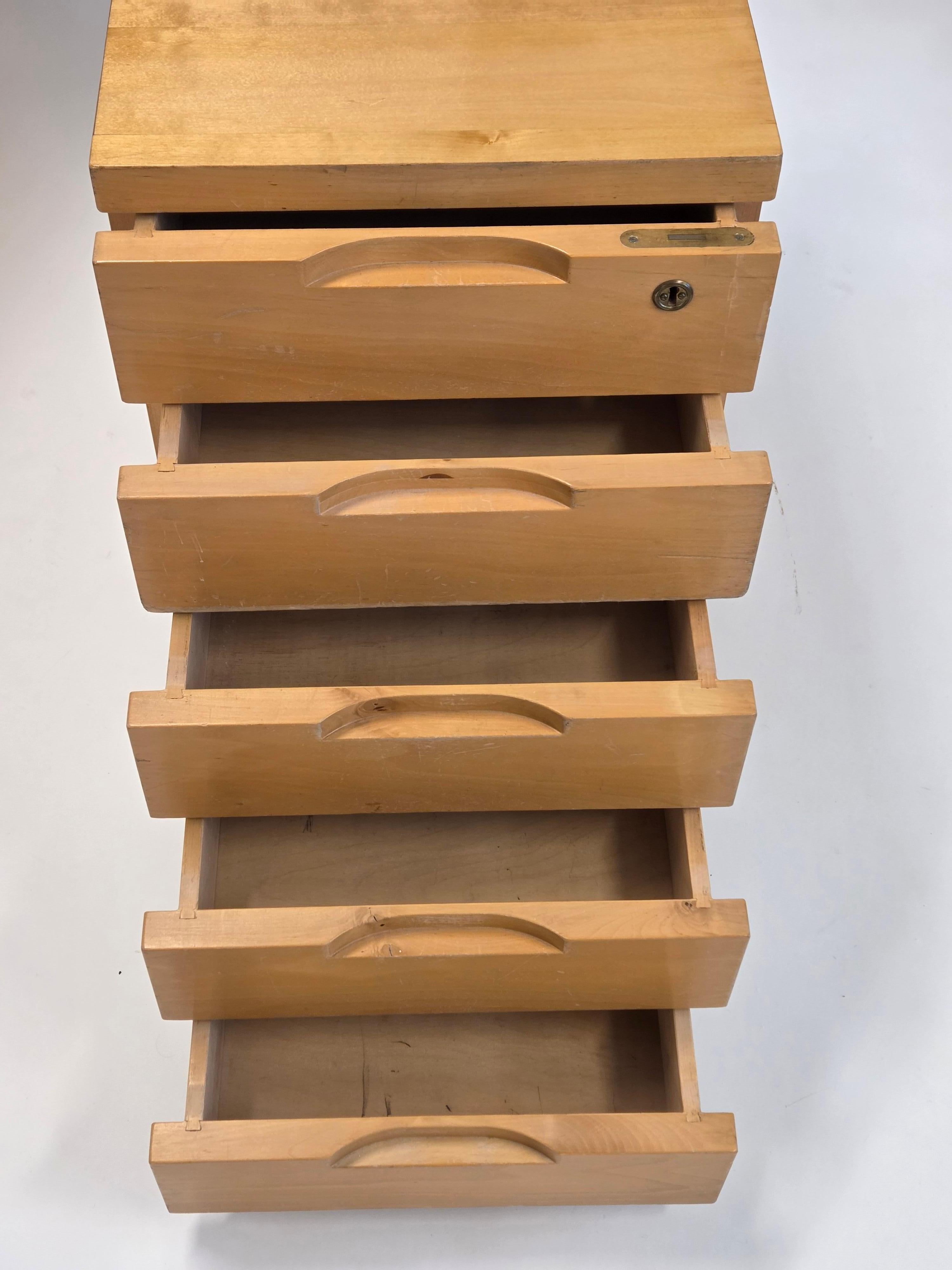 Alvar Aalto Chest of Drawers Model B96 by Artek For Sale 2