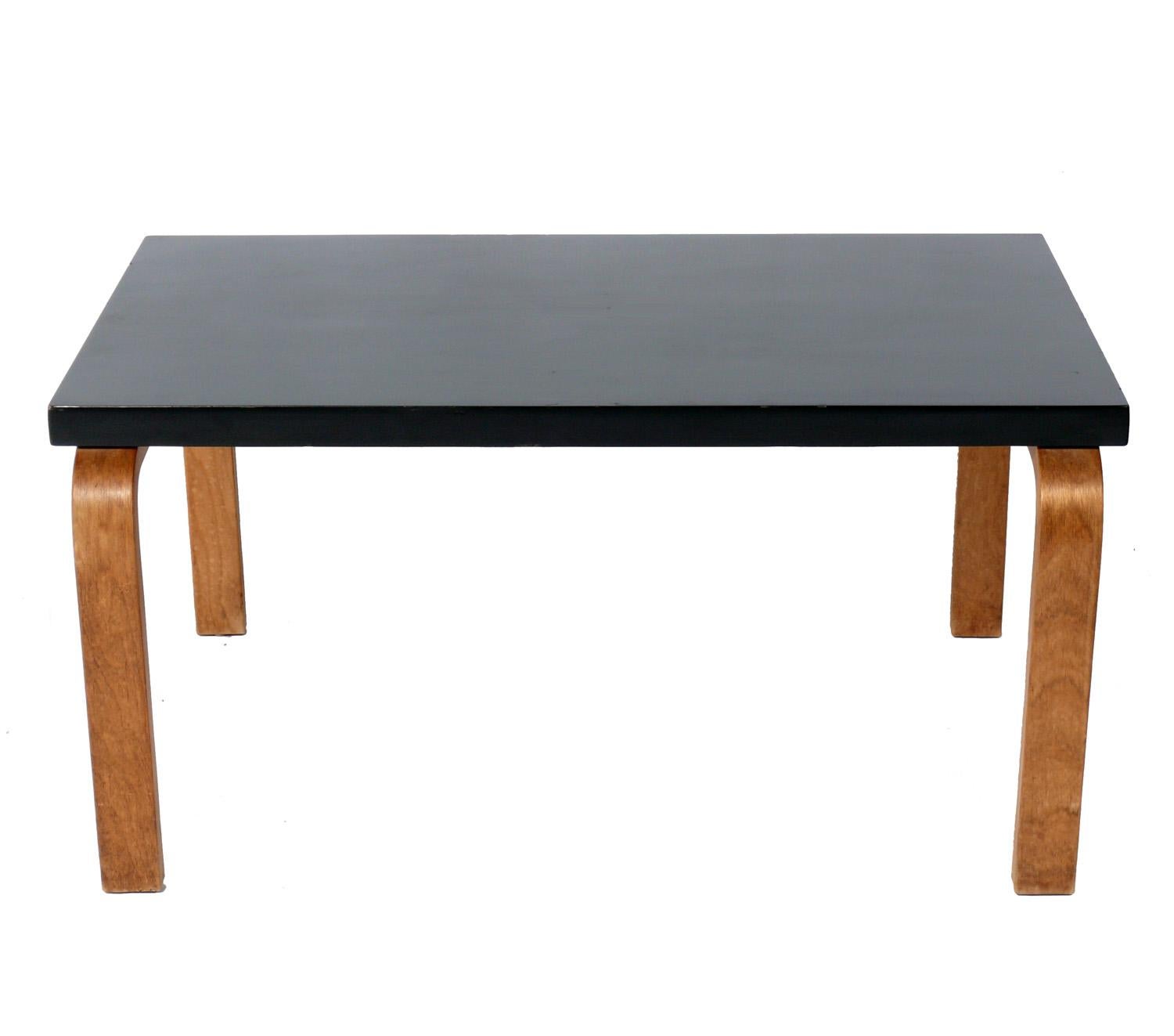 Clean lined L-leg coffee table, designed by Alvar Aalto for Artek, Finland, originally designed 1930s, this example is circa 1950s.