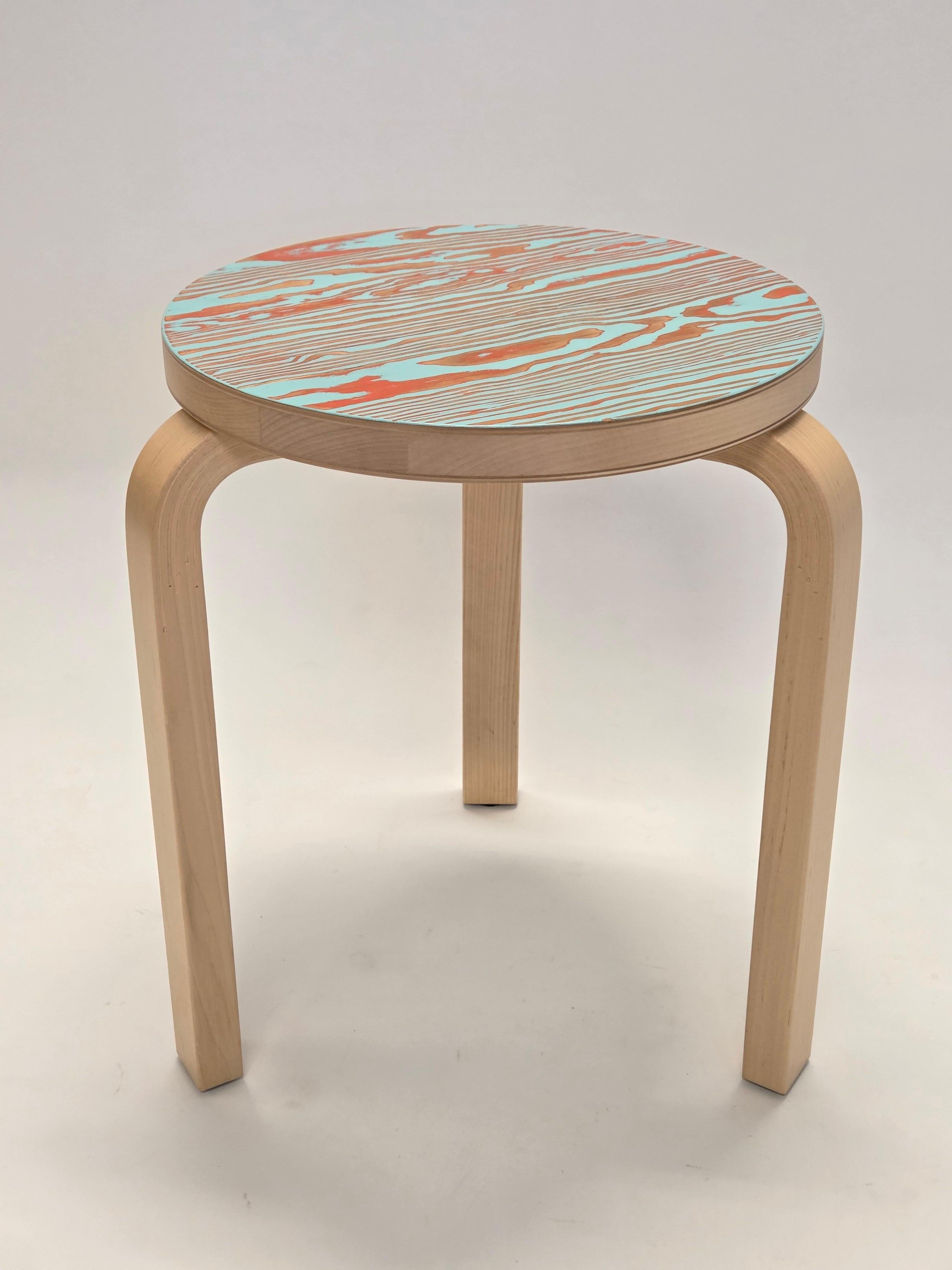Artek 60 ColoRing stool, birch with red-turquoise pattern. The stool is from 2019 and in very good used condition. The ColoRing stool is part of Artek's FIN/JPN Friendship collection. Design by Alvar Aalto and Jo Nagasaka.
Tokyo-based architect Jo