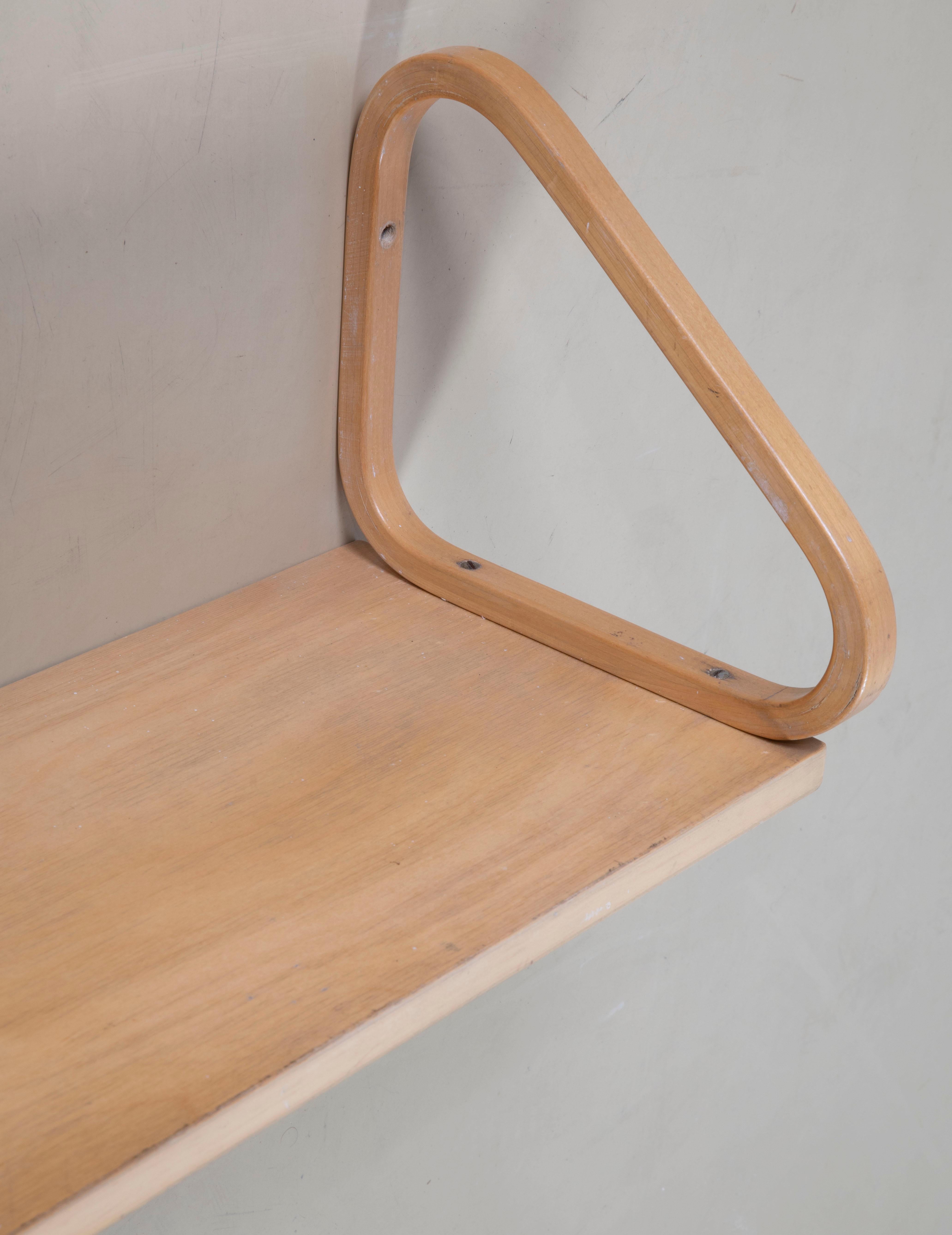 Alvar Aalto, coppia di mensole modello 112B per Artek (Birke) im Angebot