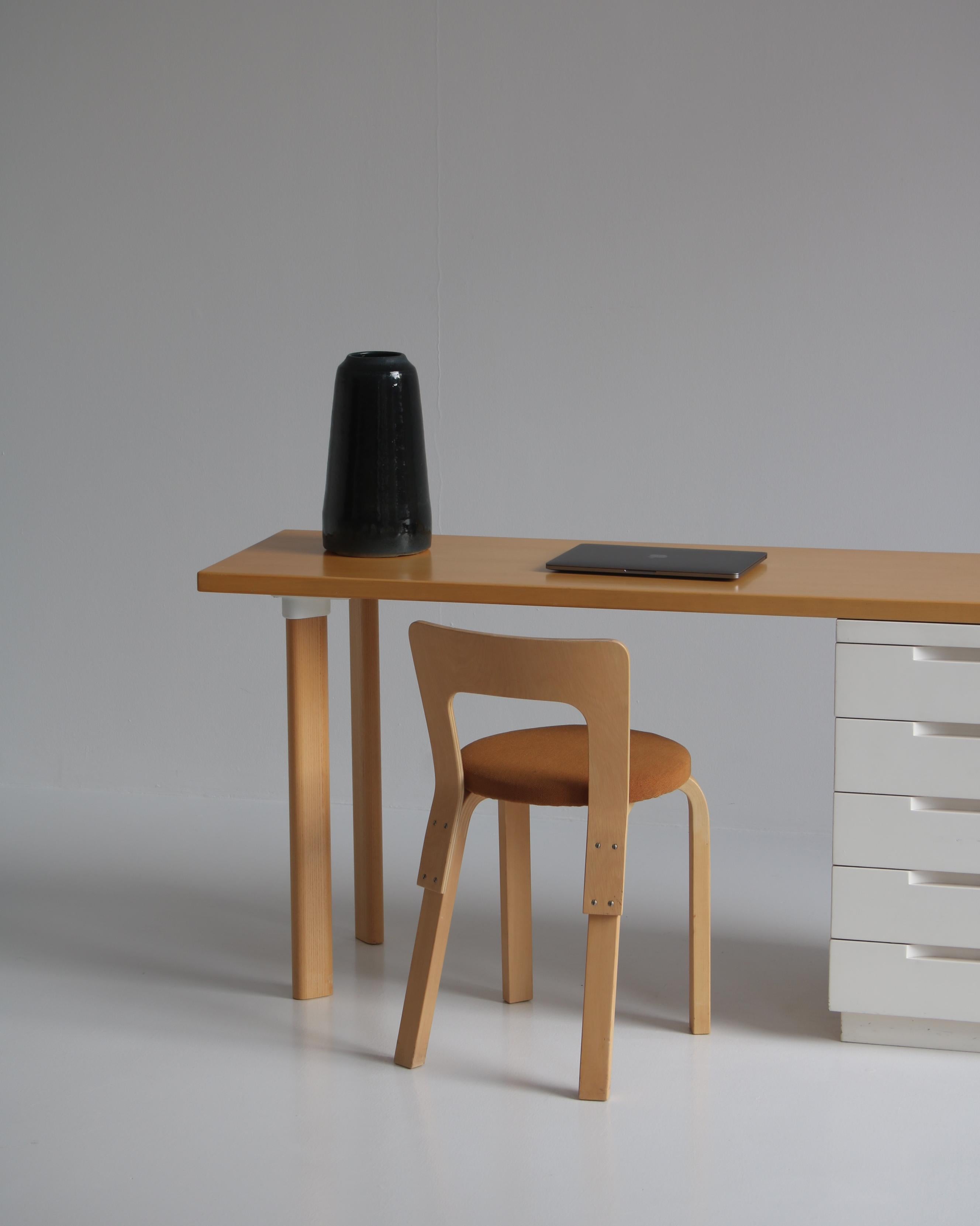 Alvar Aalto Desk and Chair Model 65, made by Artek, Finland in the 1960s 12