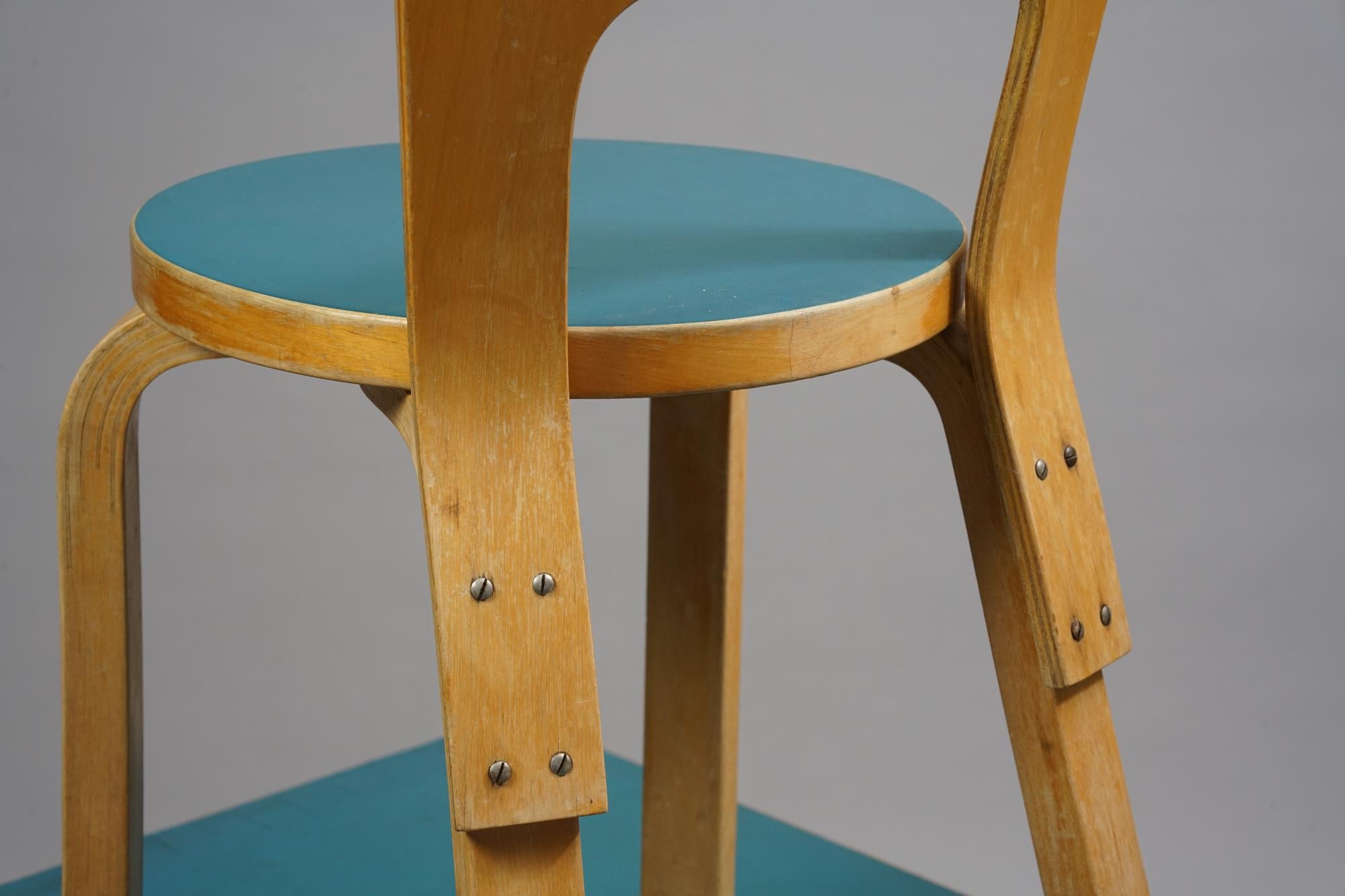 Ensemble de salle à manger Alvar Aalto, table modèle DL82 et chaises modèle 65, vers les années 1940  en vente 6