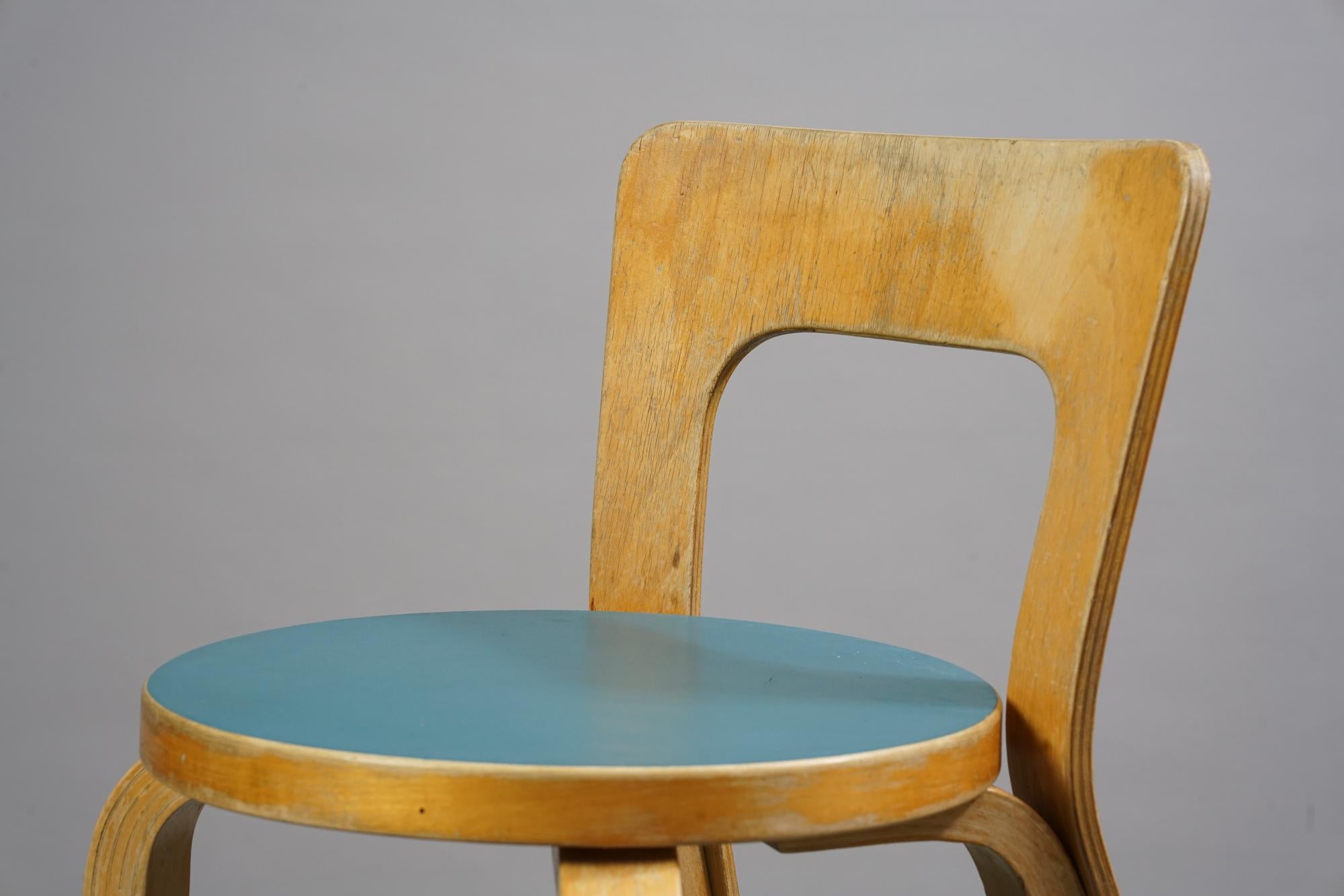 Ensemble de salle à manger Alvar Aalto, table modèle DL82 et chaises modèle 65, vers les années 1940  en vente 7