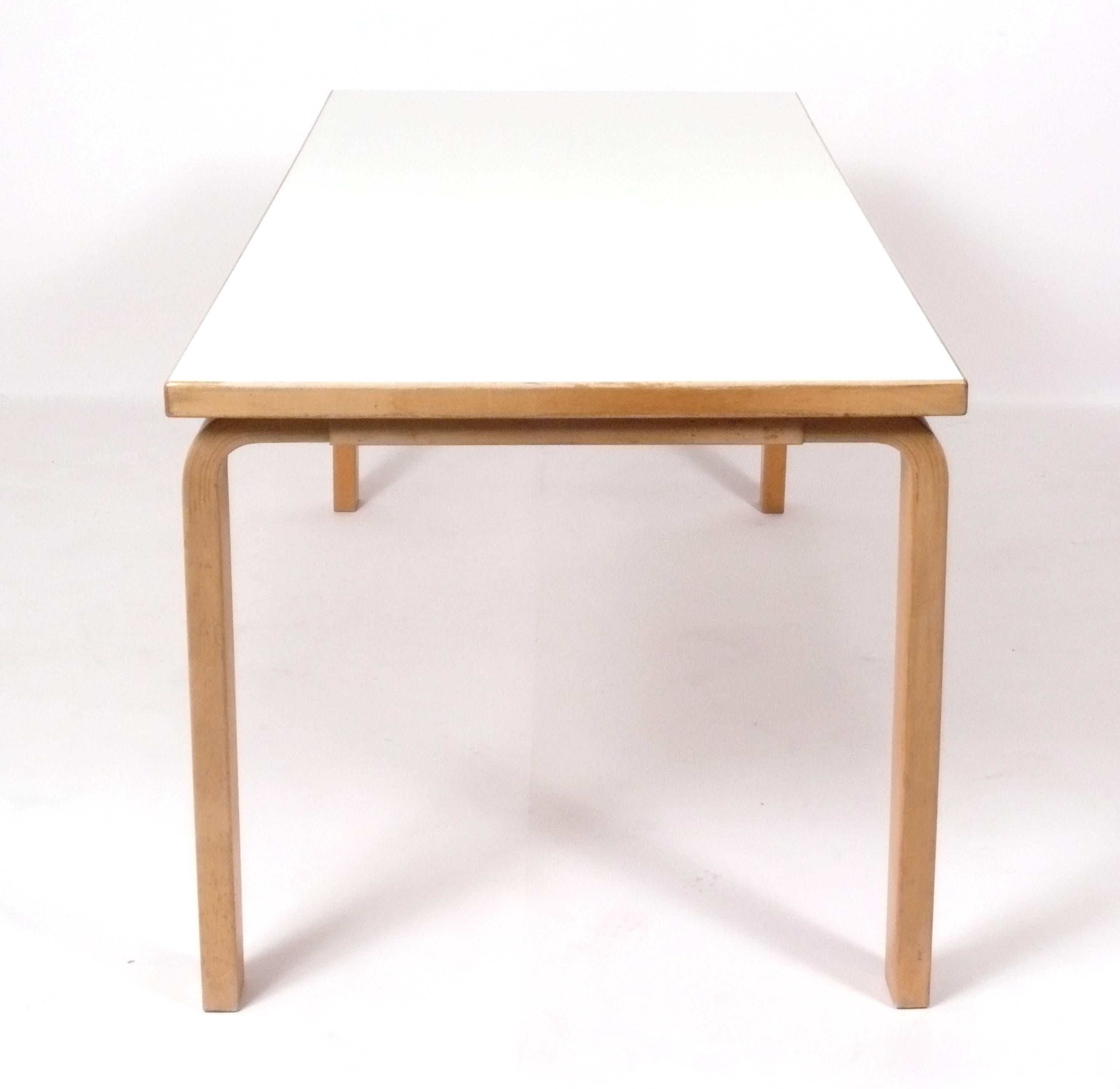 Mid-Century Modern Table à manger Alvar Aalto en vente