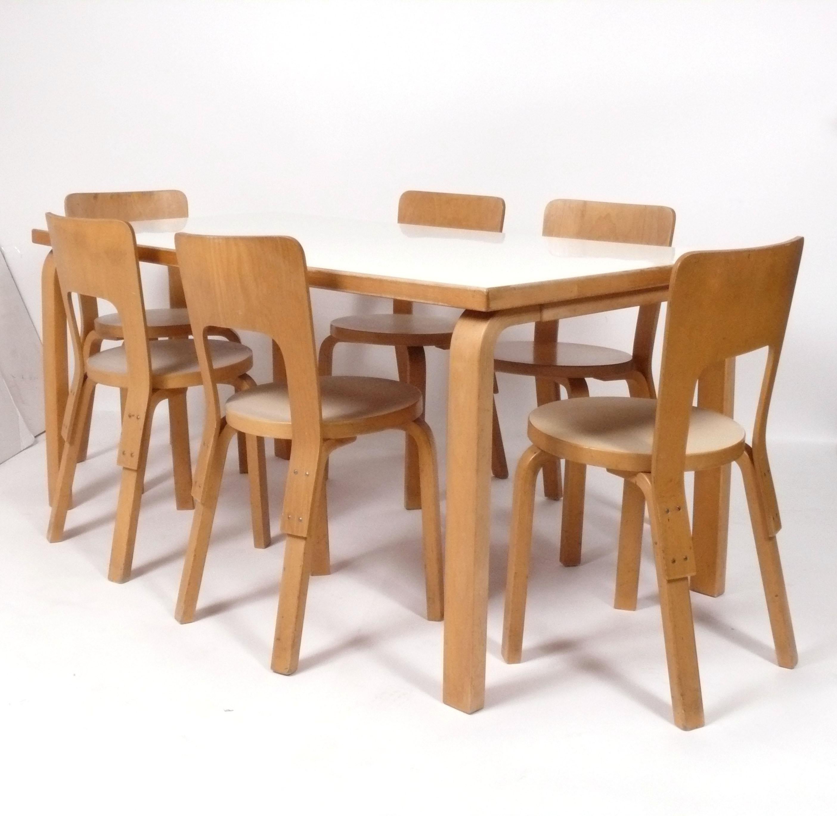 Fin du 20e siècle Table à manger Alvar Aalto en vente