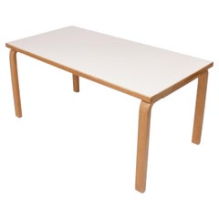 Mesa de comedor Alvar Aalto