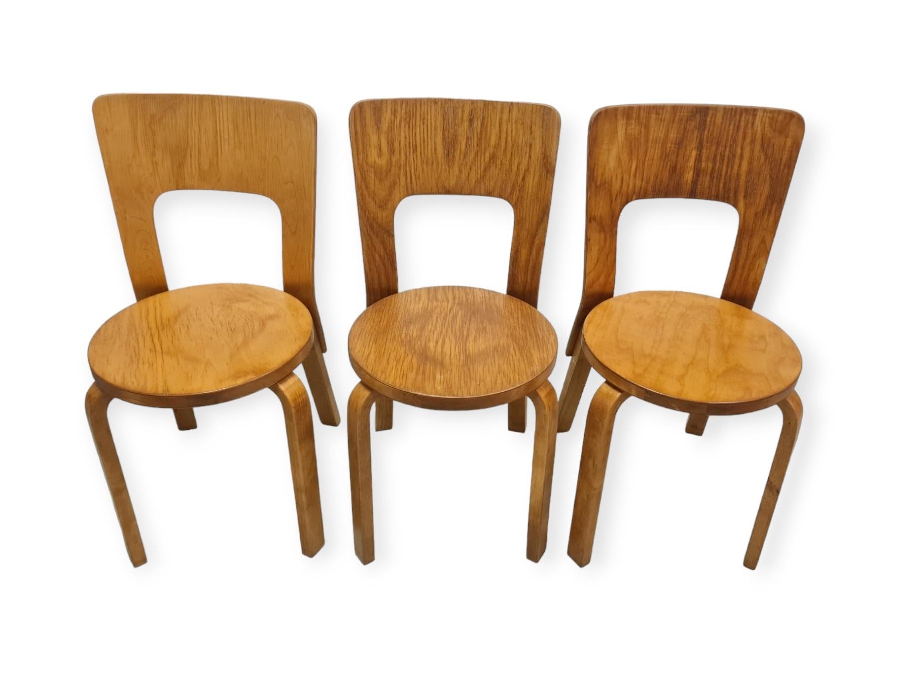 Alvar Aalto Dinning Set with Lazy Susan and 6 Model 66 chairs, 1940s For Sale 8