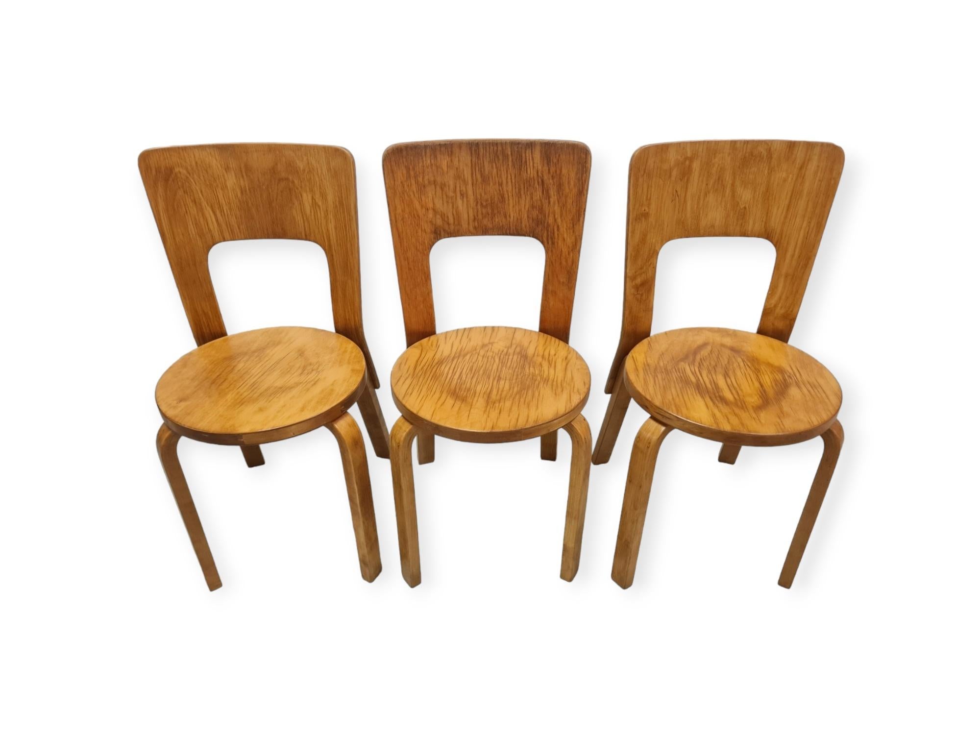 Alvar Aalto Dining Set with Lazy Susan and 6 Model 66 chairs, 1940s For Sale 9