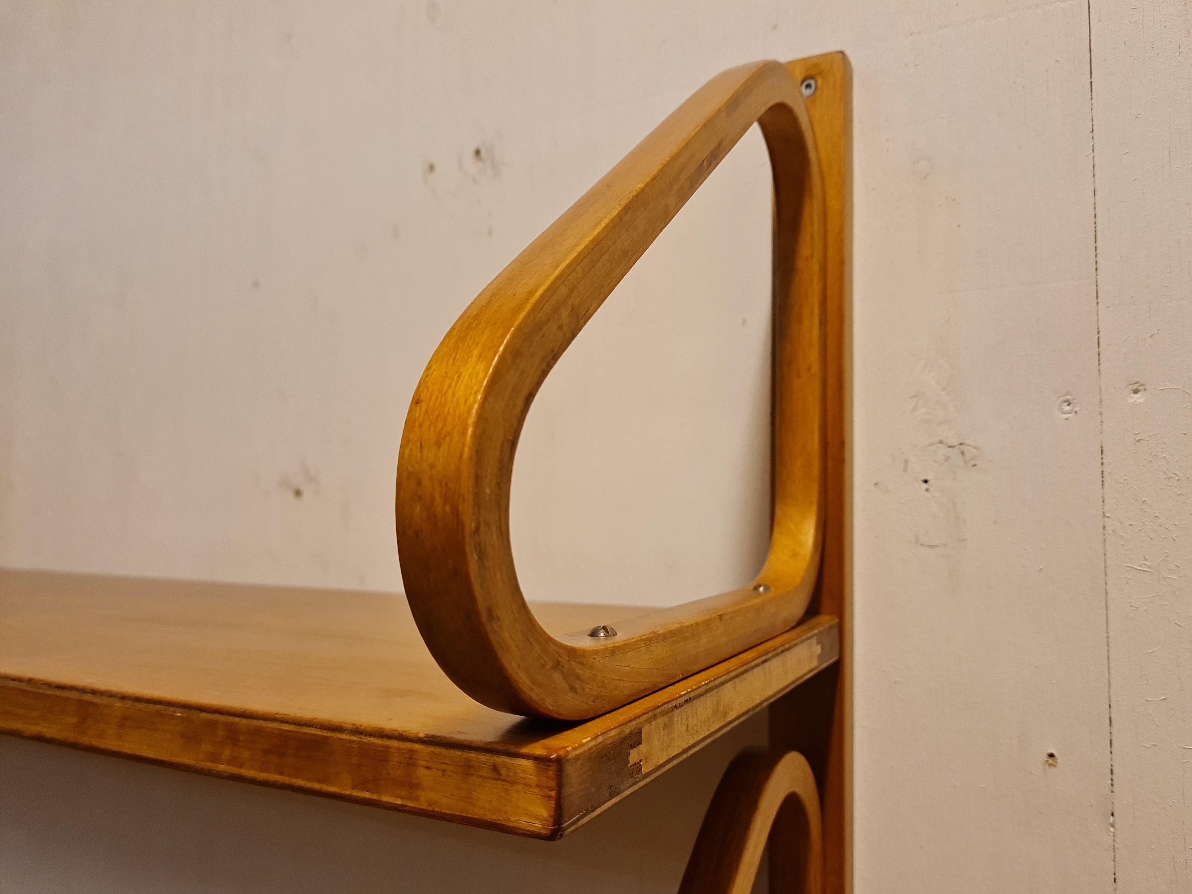 Alvar Aalto Minimalistic Double Shelf Model 112-2 in Birch, Artek 1950s In Good Condition For Sale In Helsinki, FI