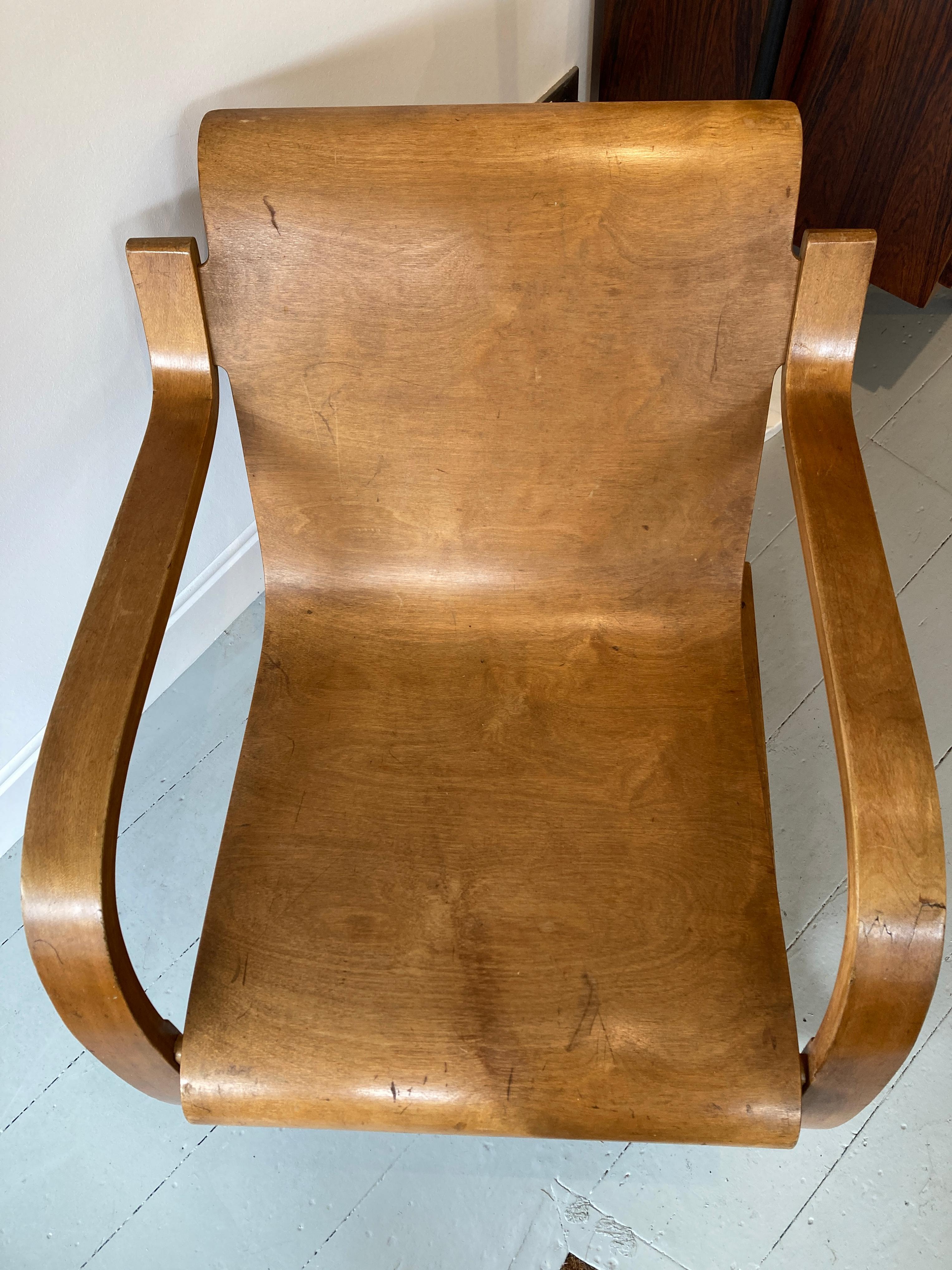 Alvar Aalto, Early Original Cantilever Chair, model 31, birch plywood 4