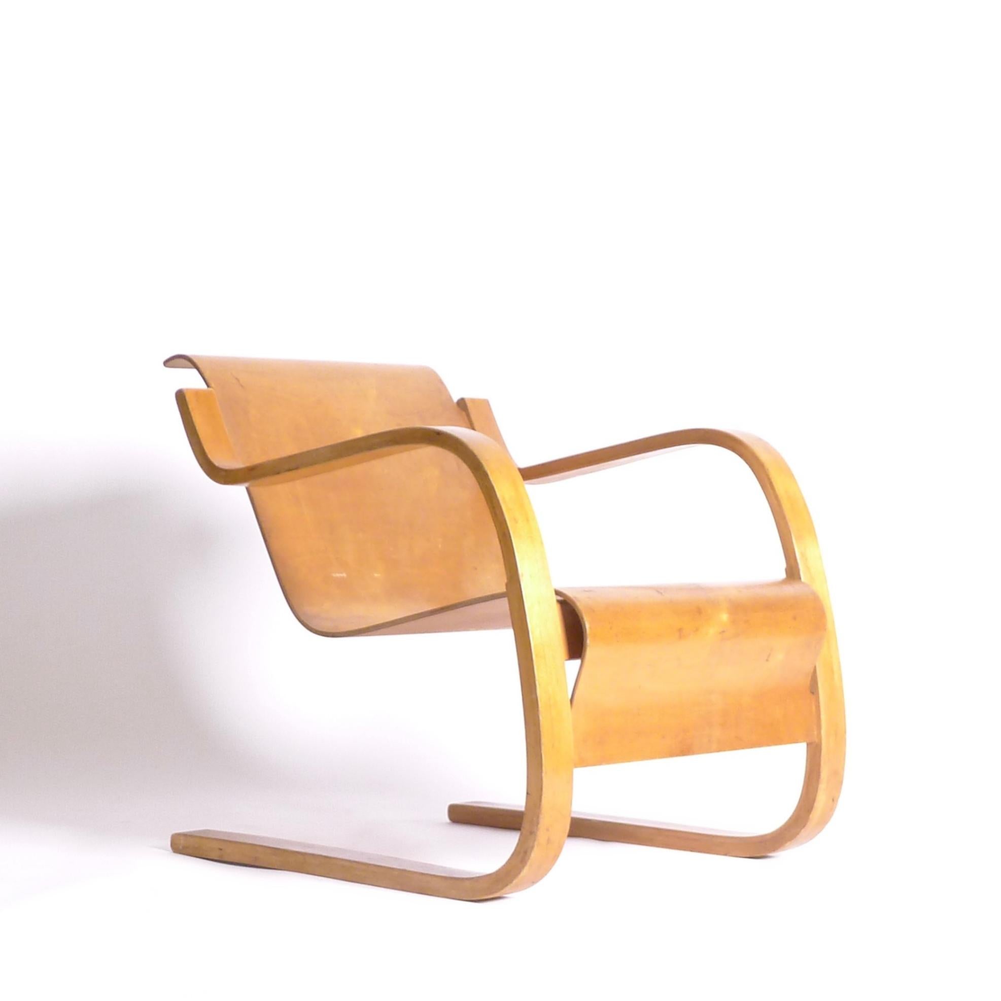 Finnish Alvar Aalto, Early Original Cantilever Chair, model 31, birch plywood
