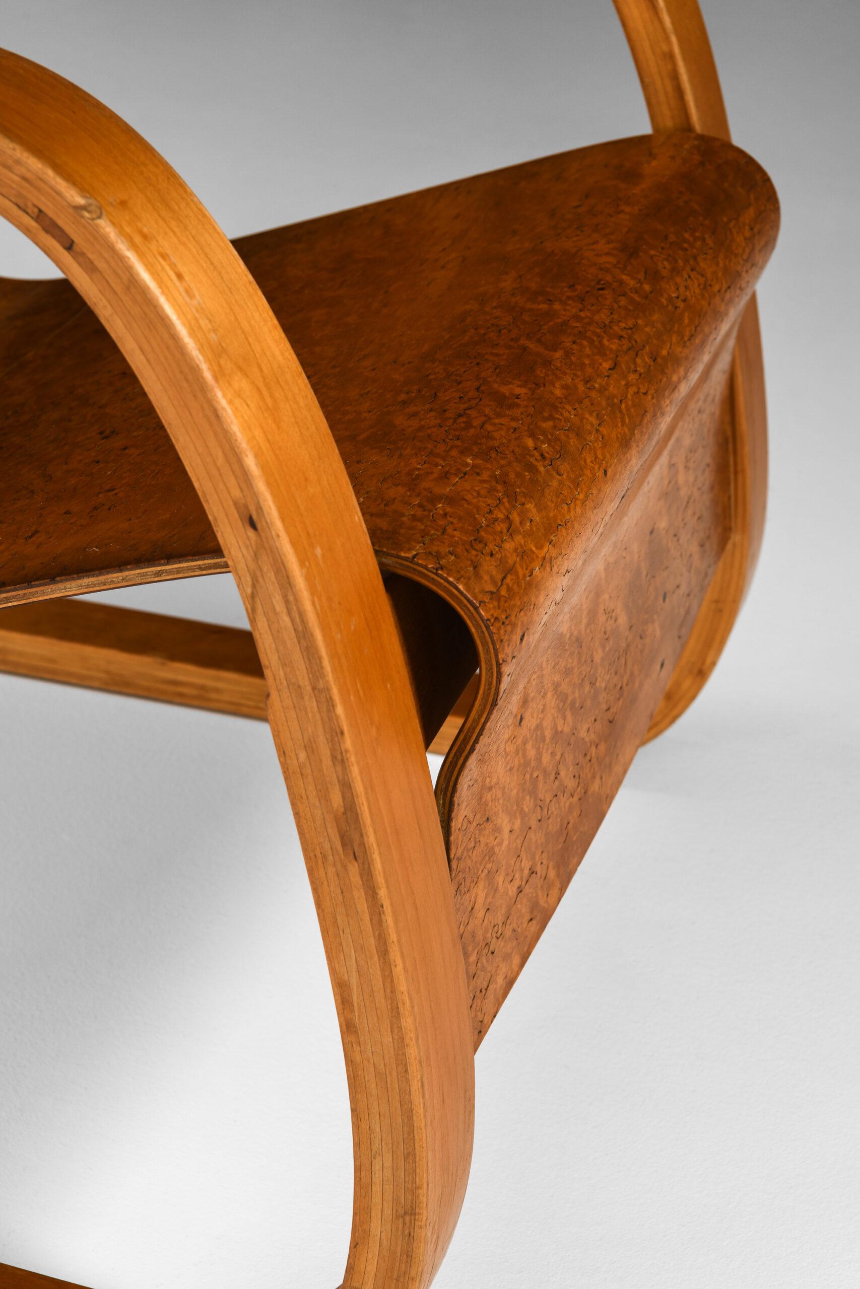 Alvar Aalto Easy Chair Nr 31 Produced by O.y Huonekalu-ja Rakennustyötehdas For Sale 4