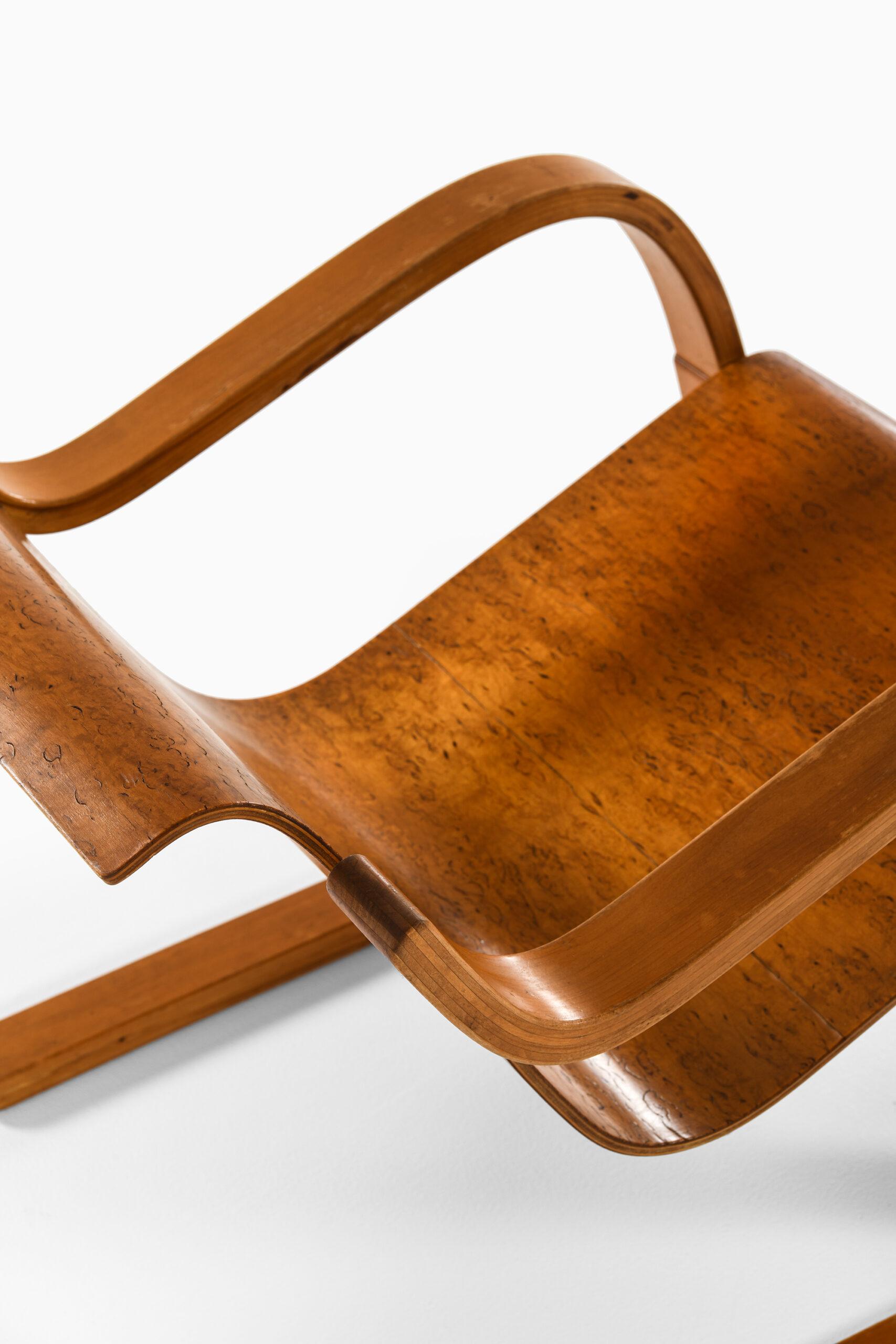 Alvar Aalto Easy Chair Nr 31 Produced by O.y Huonekalu-ja Rakennustyötehdas In Good Condition For Sale In Limhamn, Skåne län