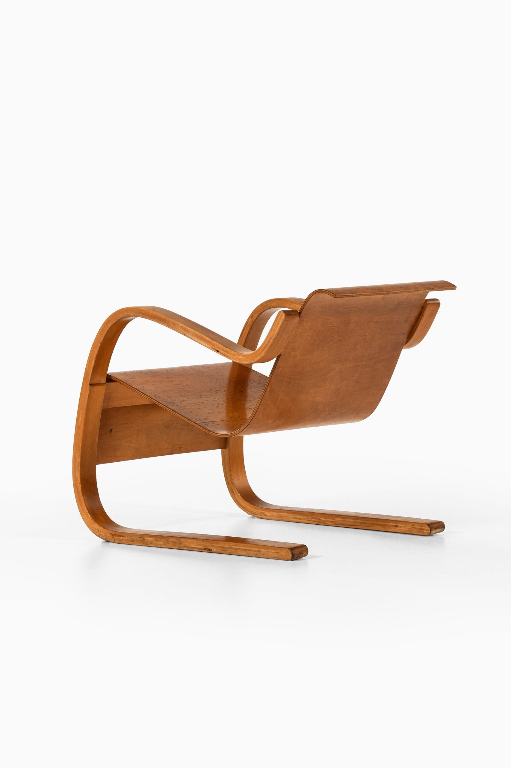 Mid-20th Century Alvar Aalto Easy Chair Nr 31 Produced by O.y Huonekalu-ja Rakennustyötehdas For Sale