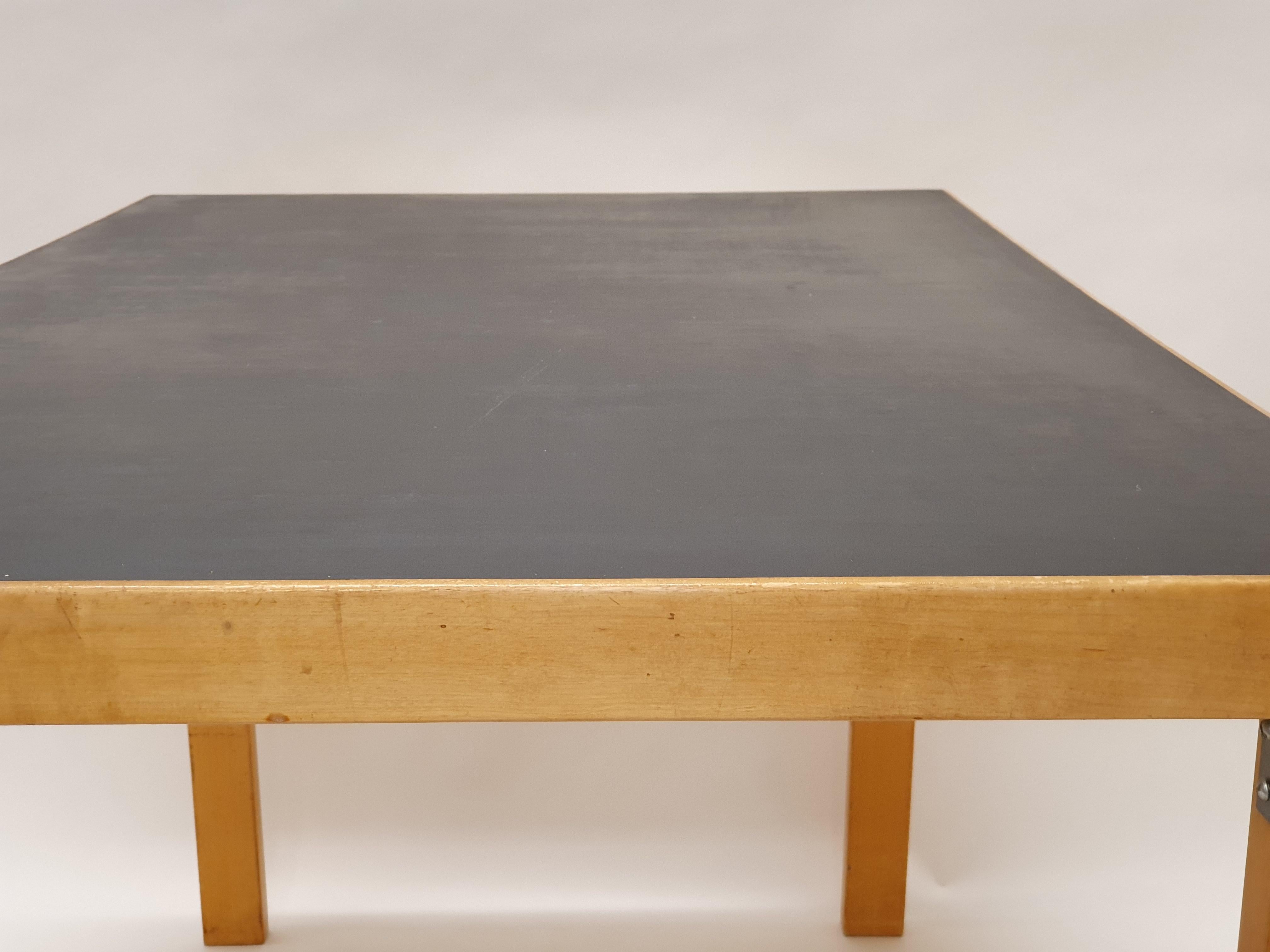 Scandinave moderne Alvar Aalto+Aalto Everyman's Table 1930s en vente