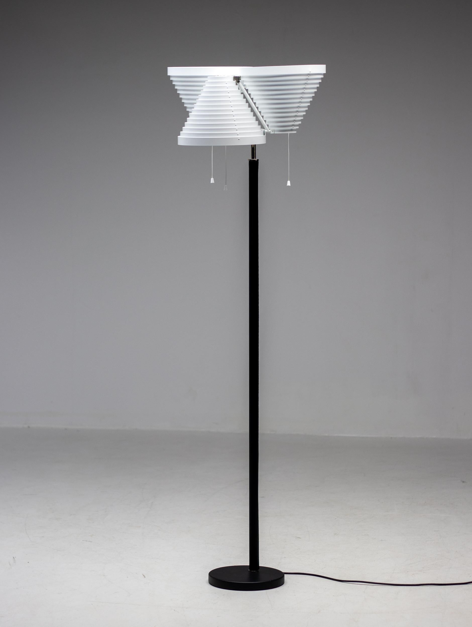 Alvar Aalto Floor Lamp A809 For Sale 3