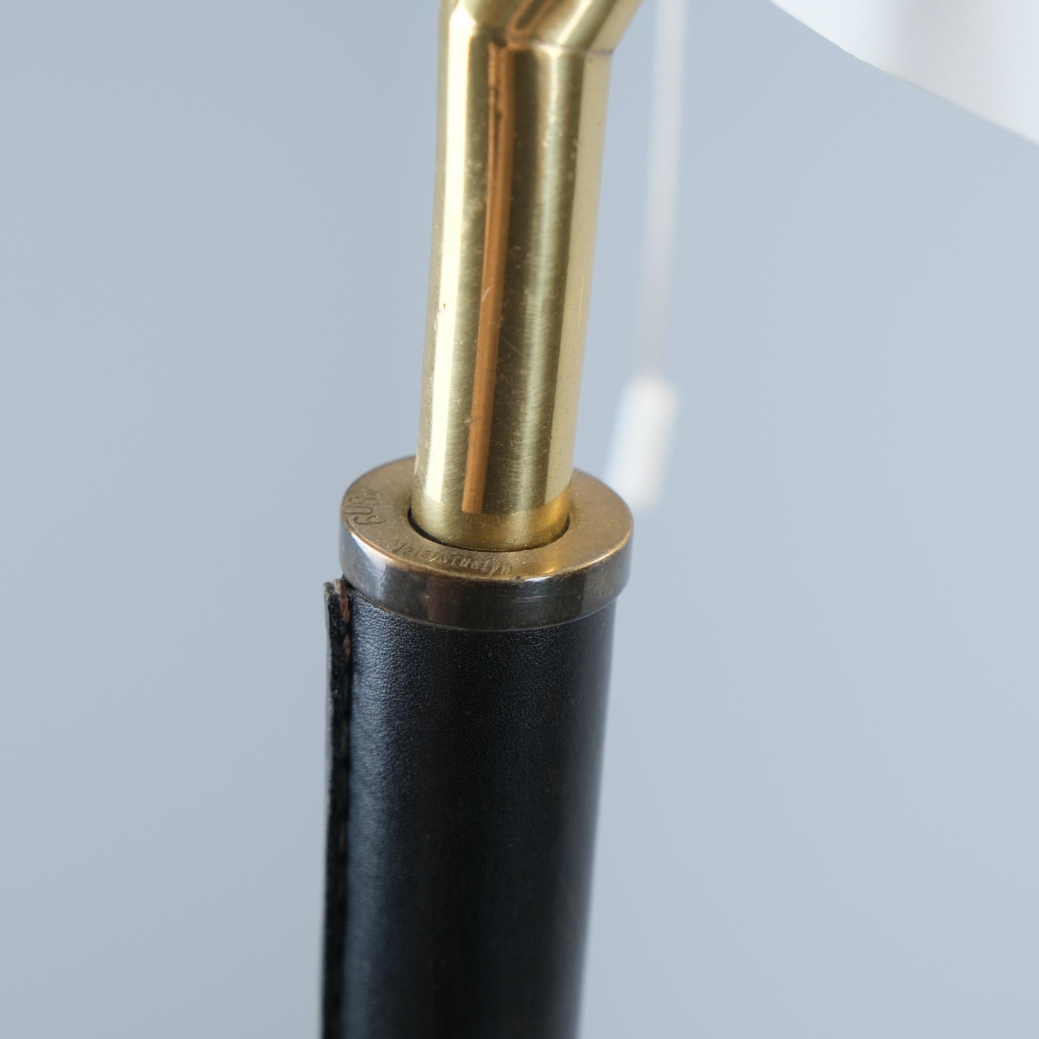 Alvar Aalto Stehleuchte Modell A809 aus weißem und schwarzem Leder, Valaistustyö 1960er Jahre im Angebot 5