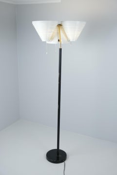 Alvar Aalto Floor Lamp Model A809 in White and Black Leather, Valaistustyö 1960s