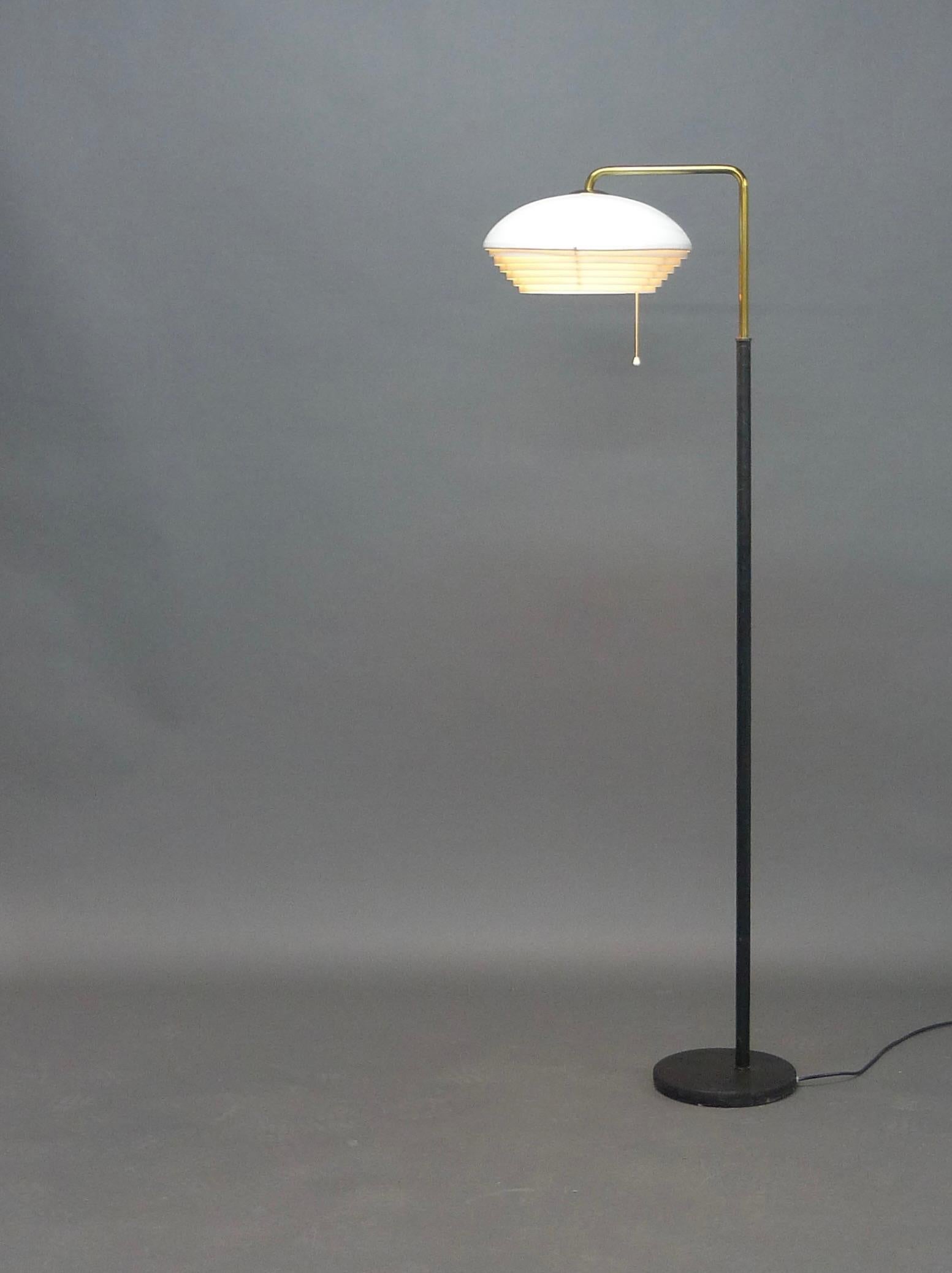 Mid-Century Modern Alvar Aalto Floor Lamp, Model A811, Valaistustyö, Finland 1950s For Sale