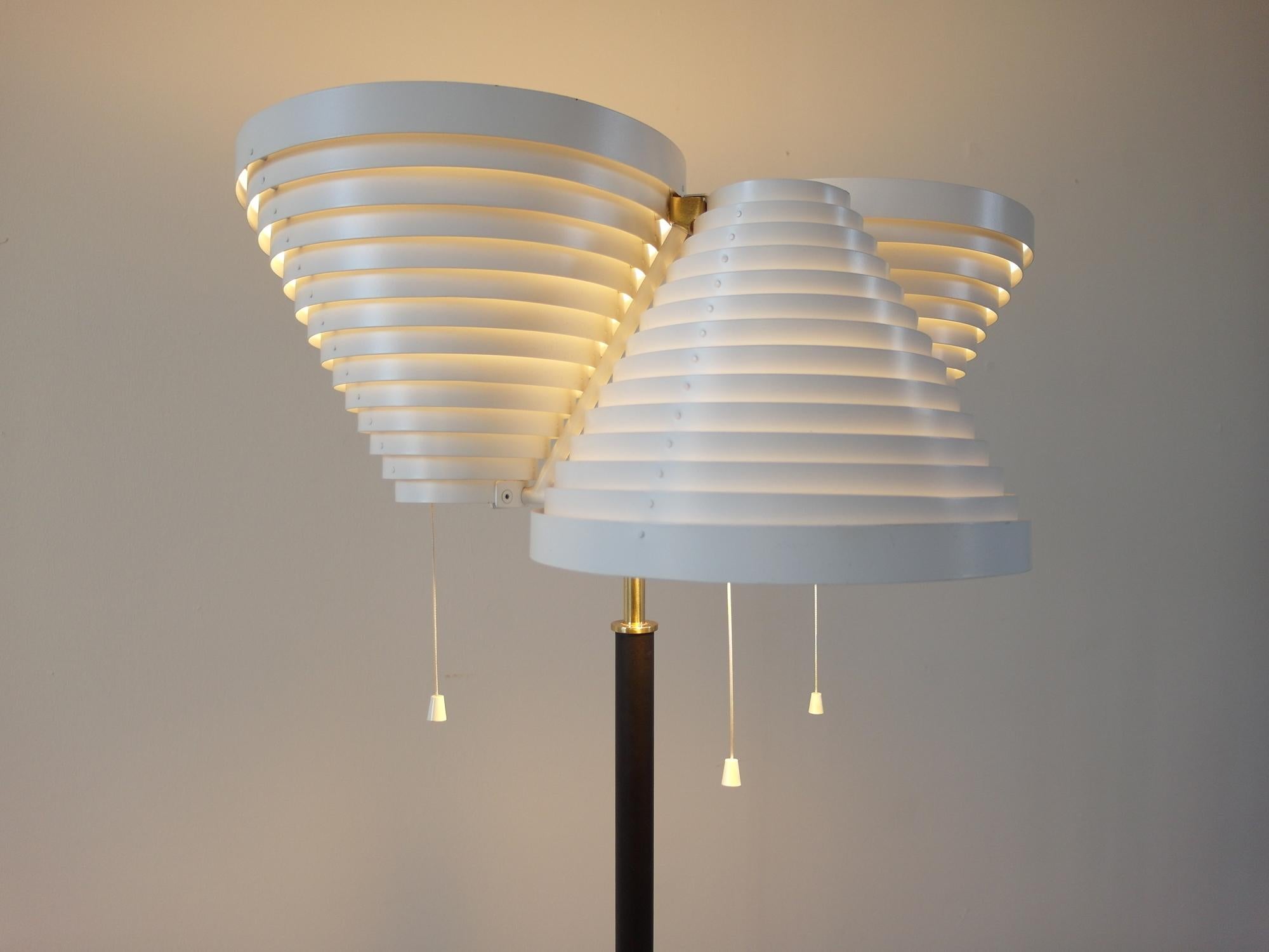 Alvar Aalto Floor Light A809 Early Production by Valaisinpaja Oy, Finland, 1959 For Sale 2