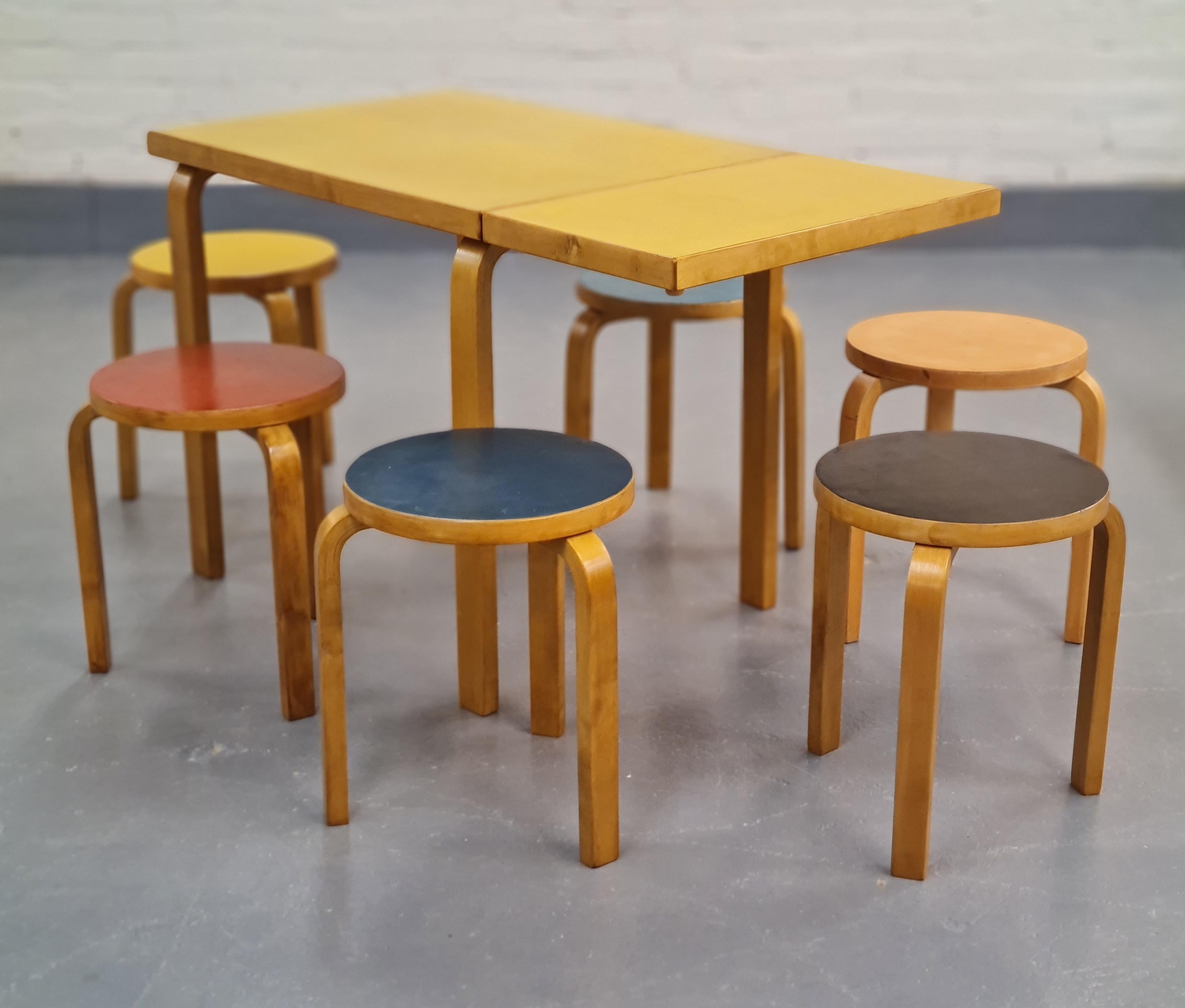Alvar Aalto Foldable Table and 6 Stools, Artek 11