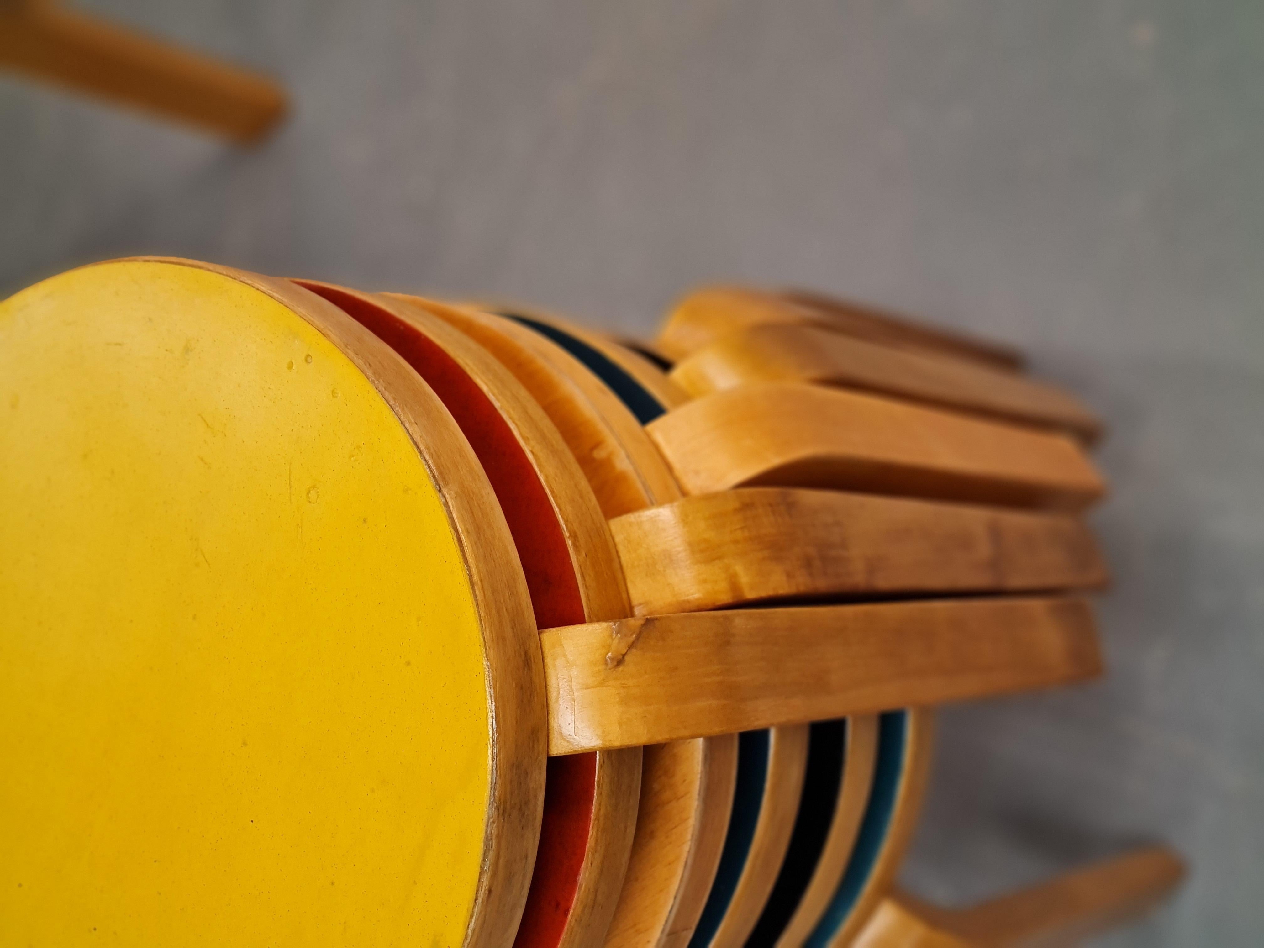 Alvar Aalto Foldable Table and 6 Stools, Artek In Good Condition In Helsinki, FI