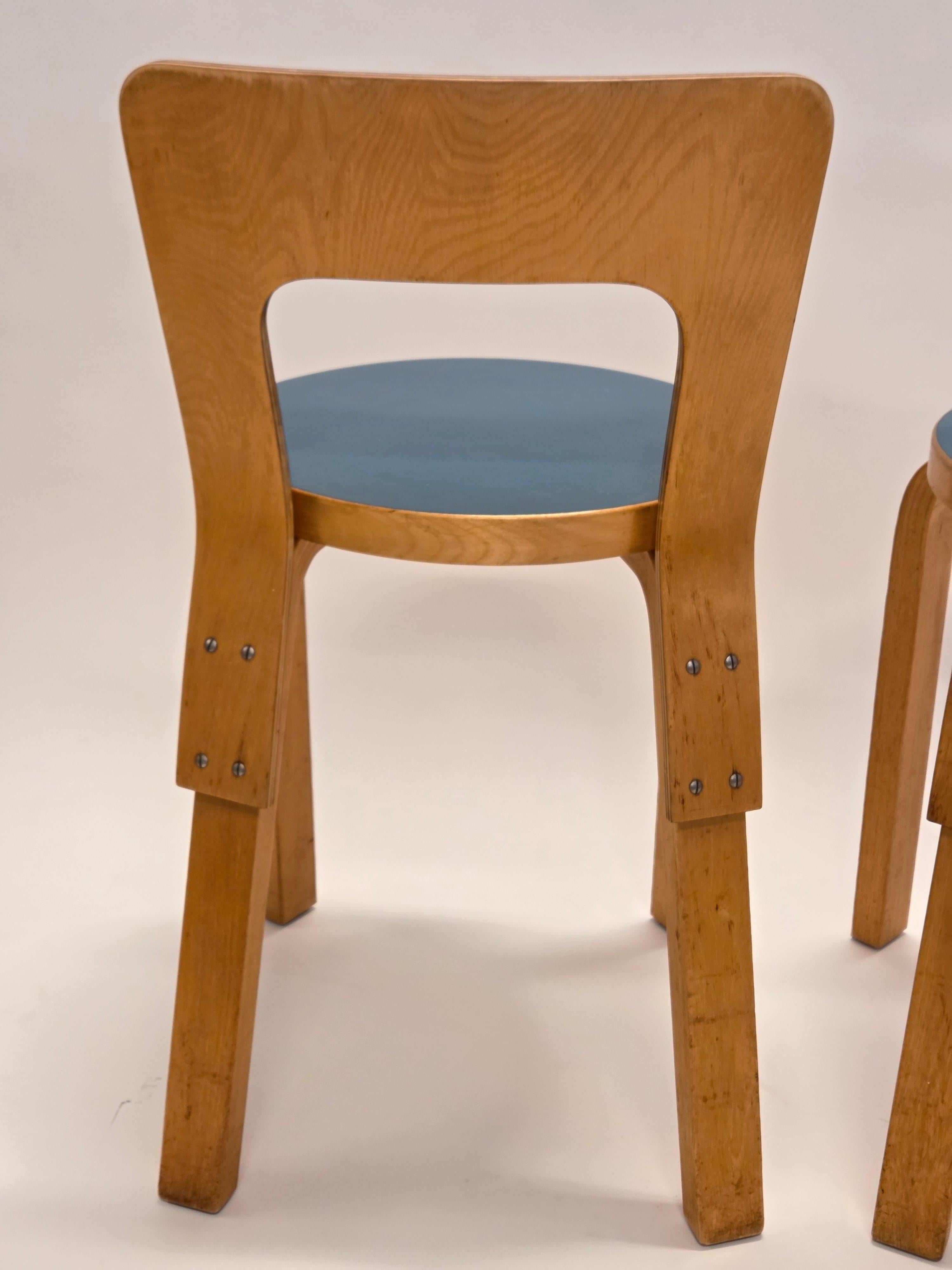 Table pliante DL82 et 65 chaises d'Alvar Aalto+Aalto par Artek 1960s en vente 8
