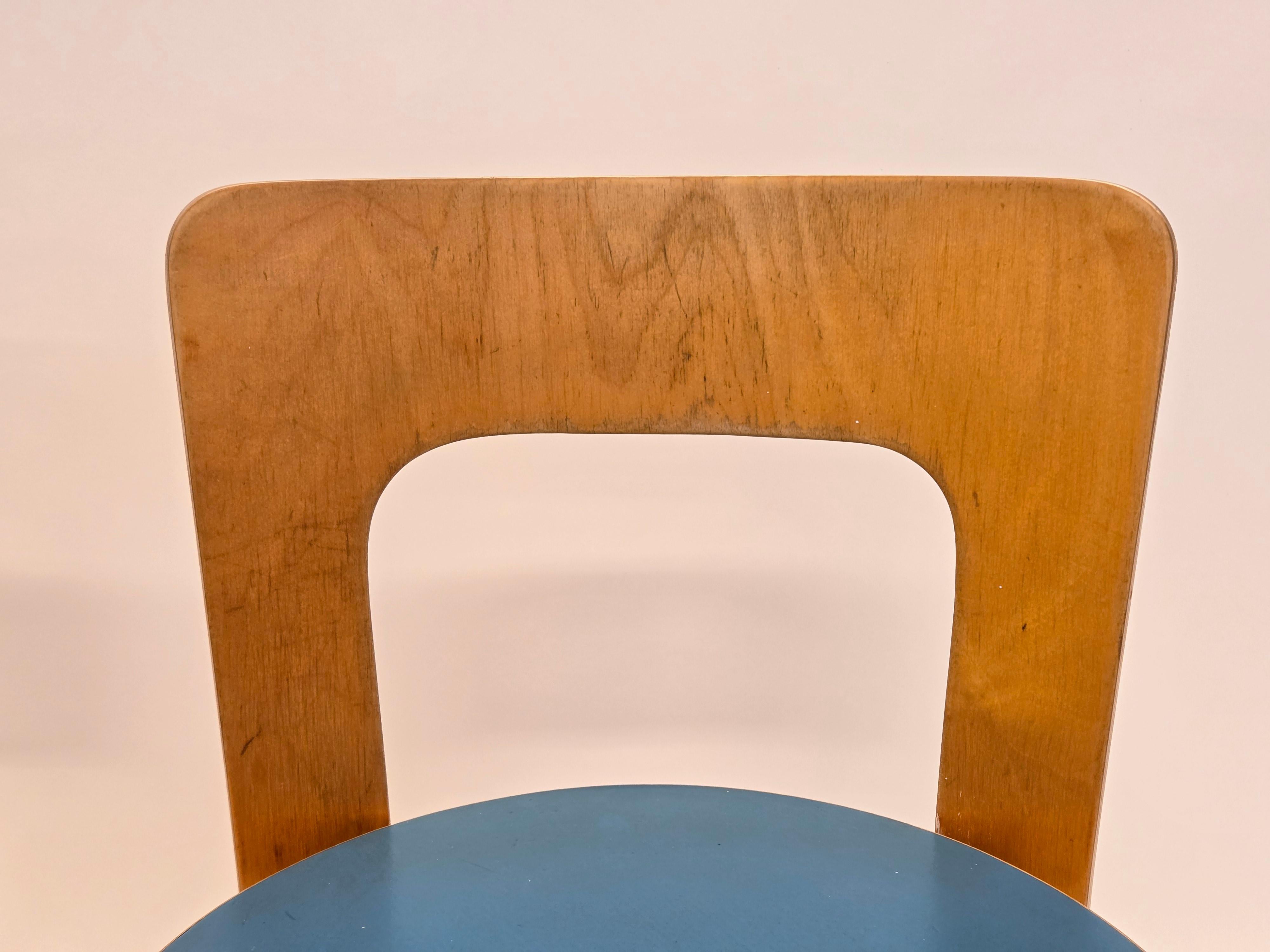 Table pliante DL82 et 65 chaises d'Alvar Aalto+Aalto par Artek 1960s en vente 9