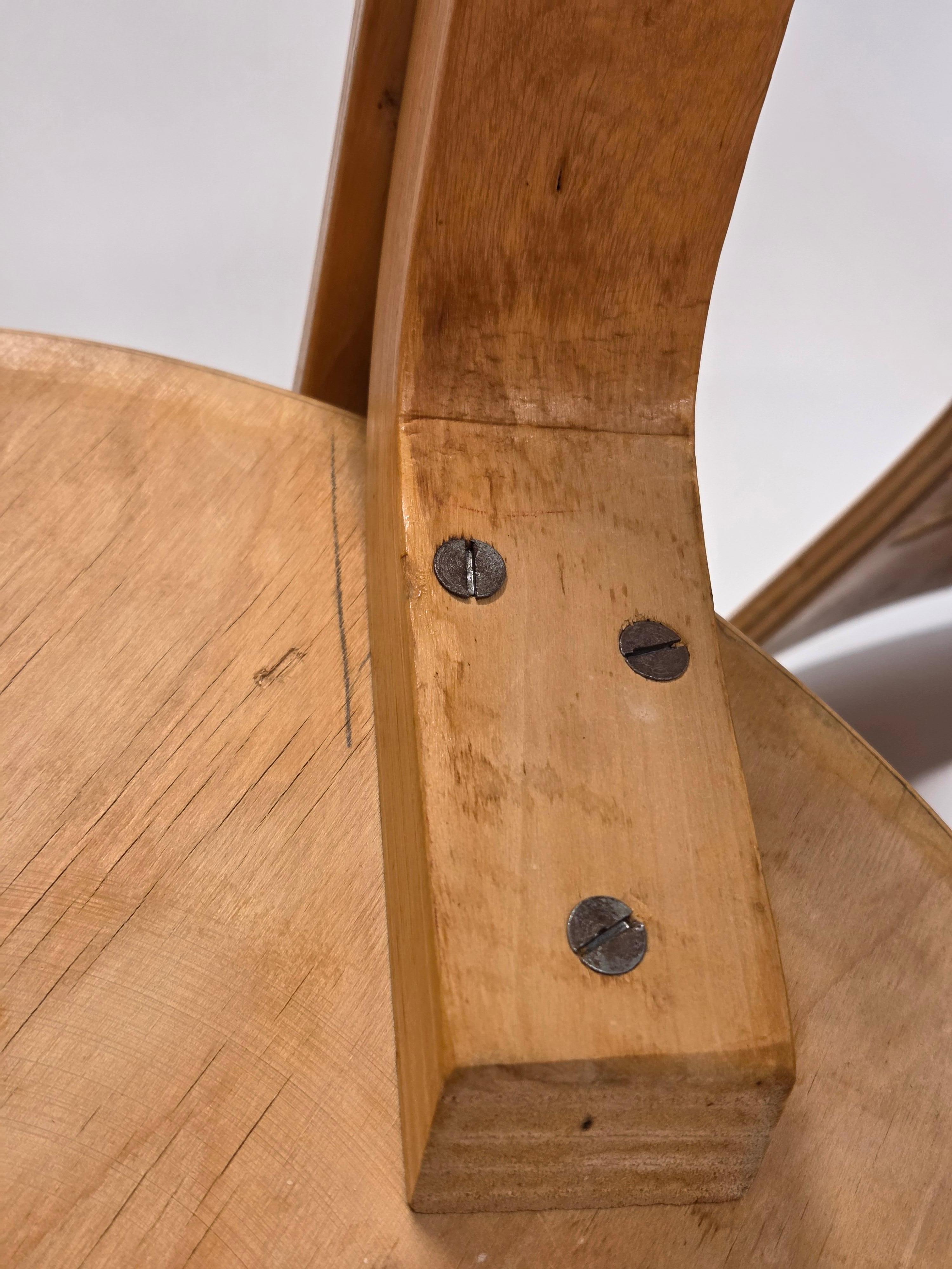 Table pliante DL82 et 65 chaises d'Alvar Aalto+Aalto par Artek 1960s en vente 11
