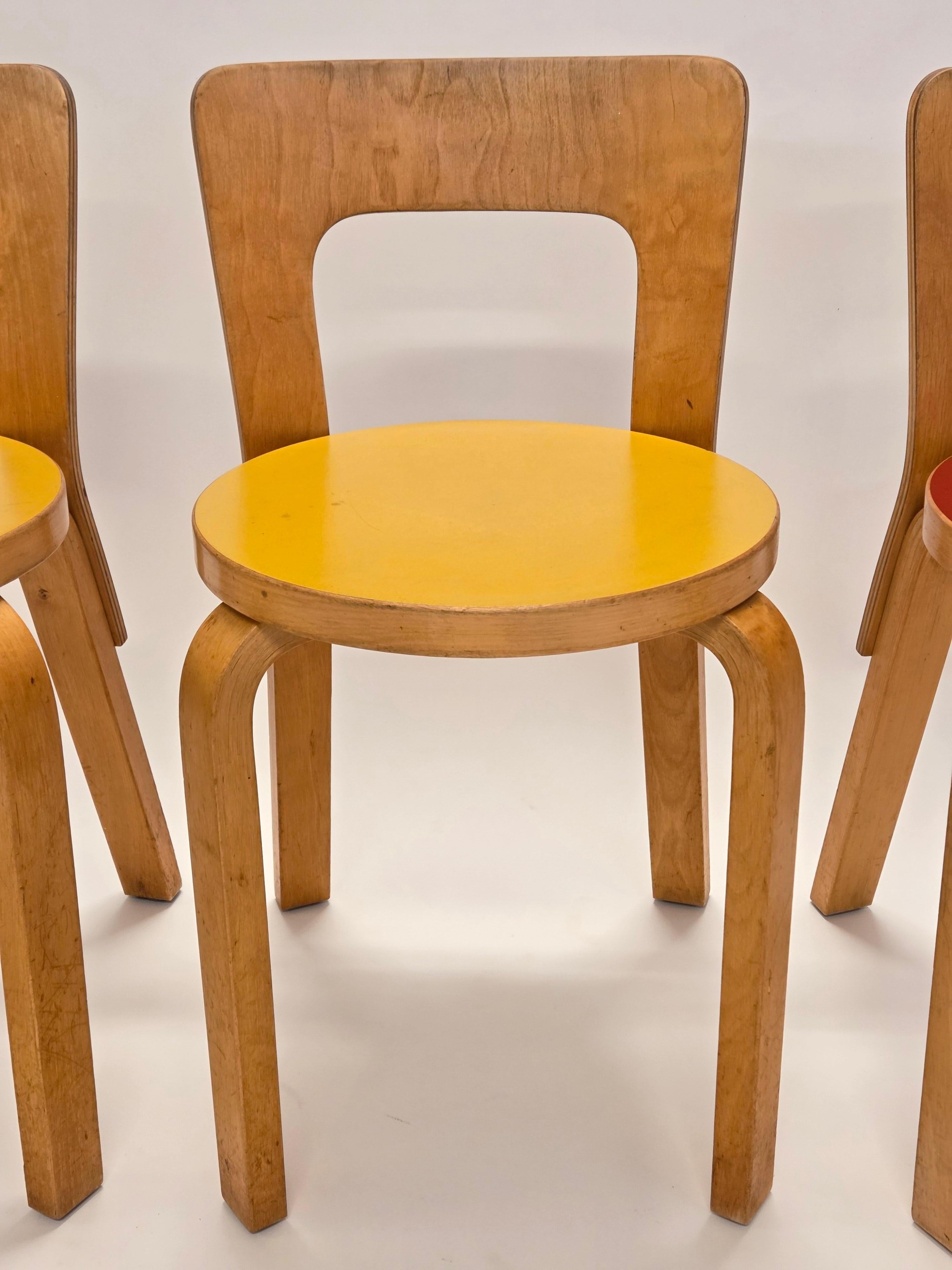 Table pliante DL82 et 65 chaises d'Alvar Aalto+Aalto par Artek 1960s Bon état - En vente à Espoo, FI