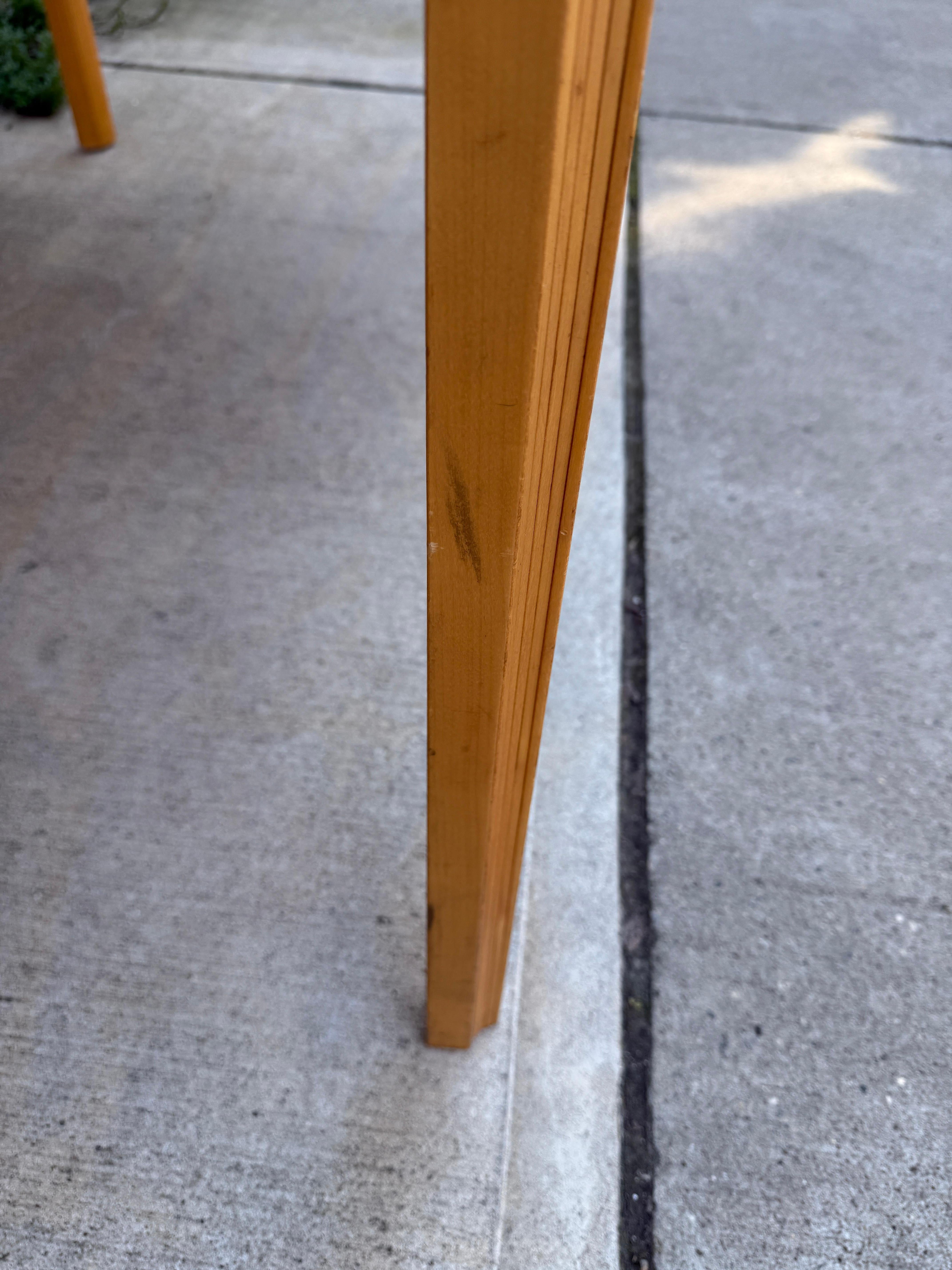Alvar Aalto para Artek Mesa de comedor Fanleg / Escritorio en venta 3