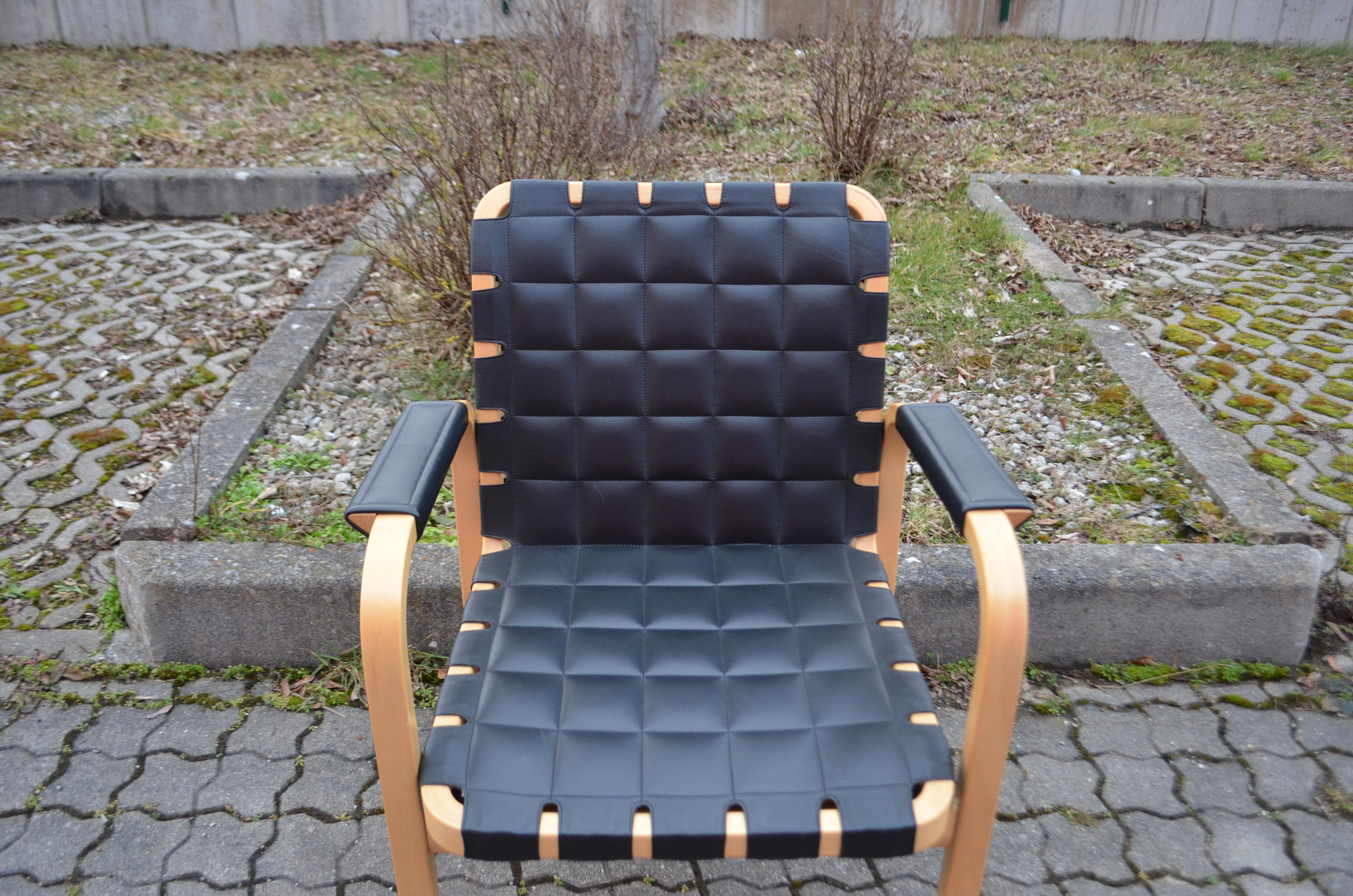 Mid-20th Century Alvar Aalto for Artek Model 45 Armchair Chair Black Leather 1 of 6 For Sale