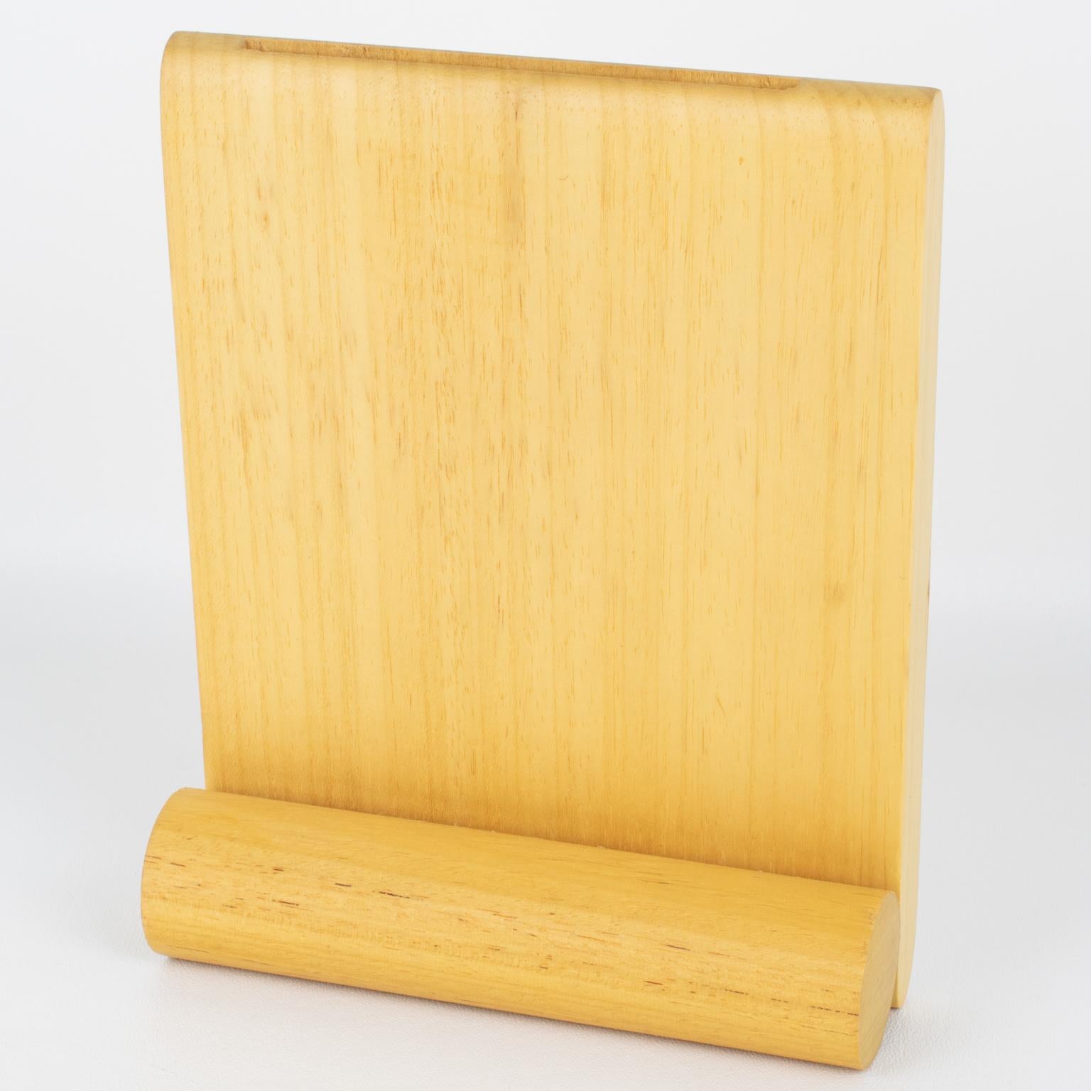 Alvar Aalto for Artek Pine Picture Frame, circa 1970 In Good Condition For Sale In Atlanta, GA