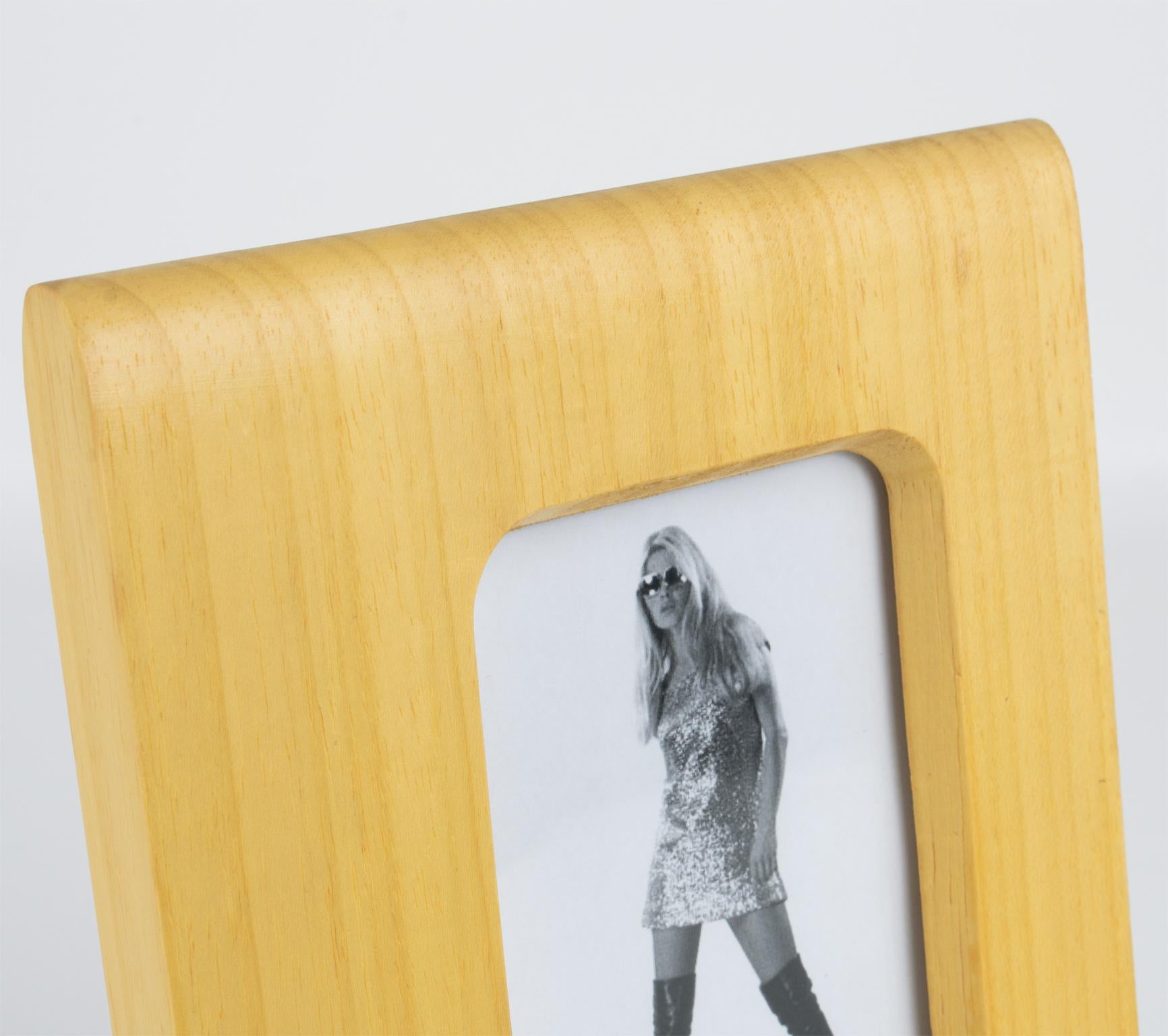 Alvar Aalto for Artek Pine Picture Frame, circa 1970 For Sale 1