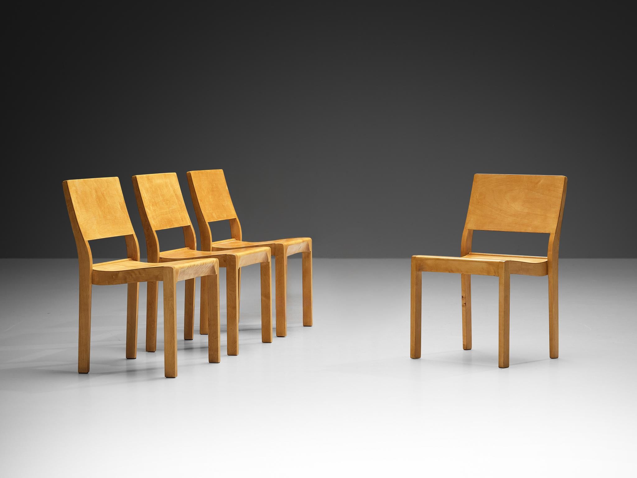 Alvar Aalto for Artek, dining chairs, model '11', birch, plywood, Finland, design 1929

Lovely stackable chairs designed by Alvar Aalto in 1929. This set is manufactured by Artek Finland. These chairs are made in a fresh and natural birch and
