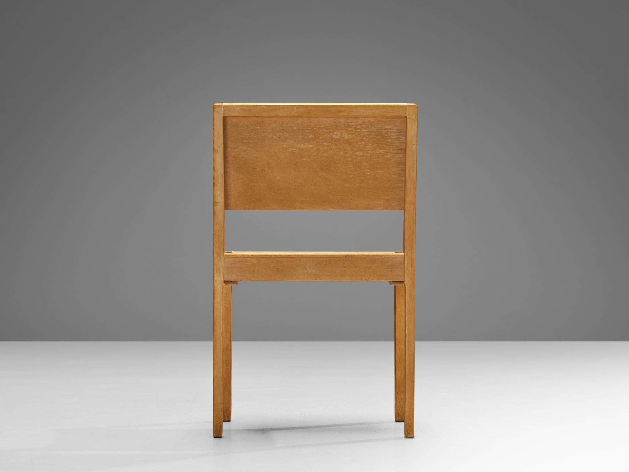 Scandinavian Modern Alvar Aalto for Artek Stackable '11' Chairs in Birch Plywood For Sale