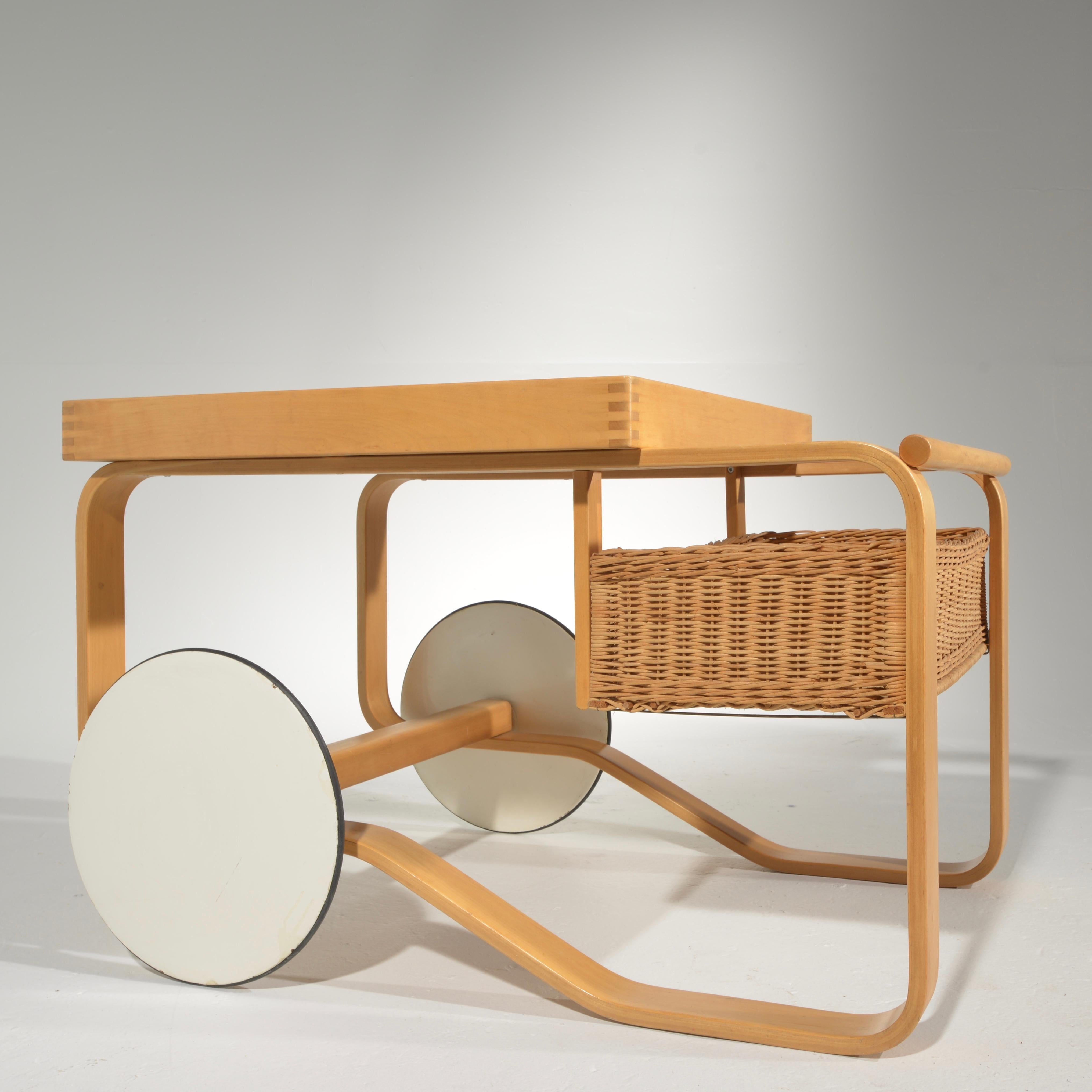 Alvar Aalto for Artek Tea Cart Model 900 In Good Condition In Los Angeles, CA