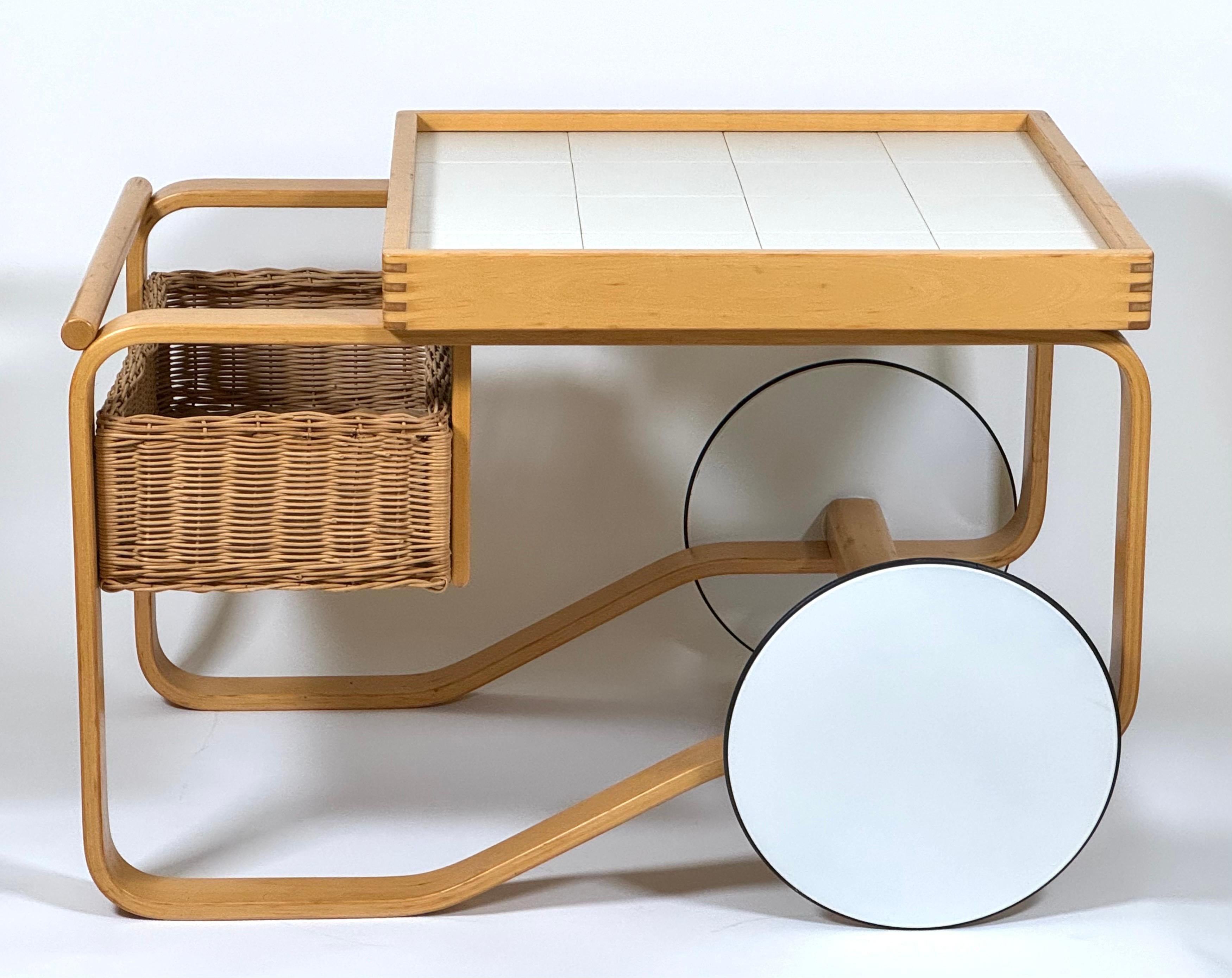 Scandinavian Modern Alvar Aalto for Artek Tea Trolley / Bar Cart Model 900