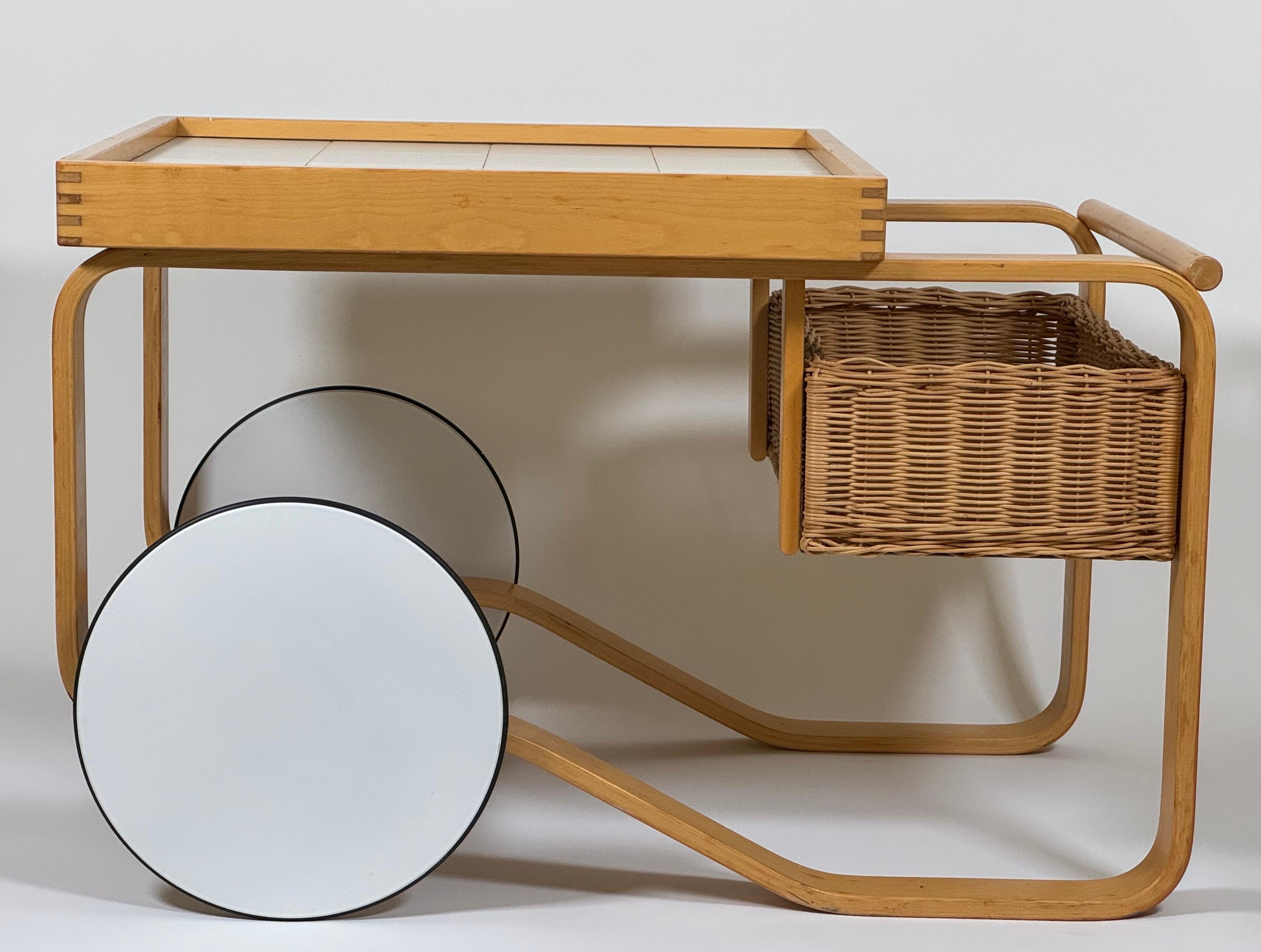 Alvar Aalto for Artek Tea Trolley / Bar Cart Model 900 1